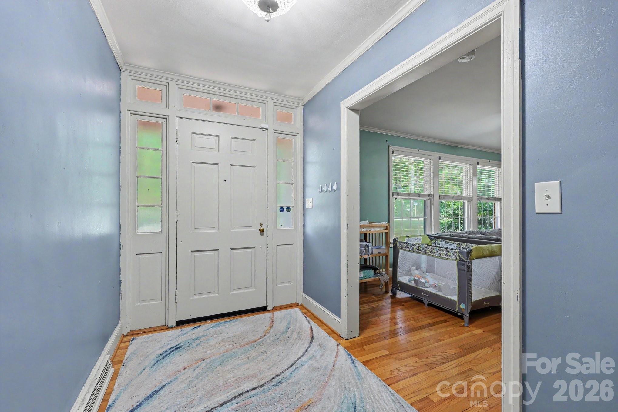 720 Oakmont Drive Property Photo 7