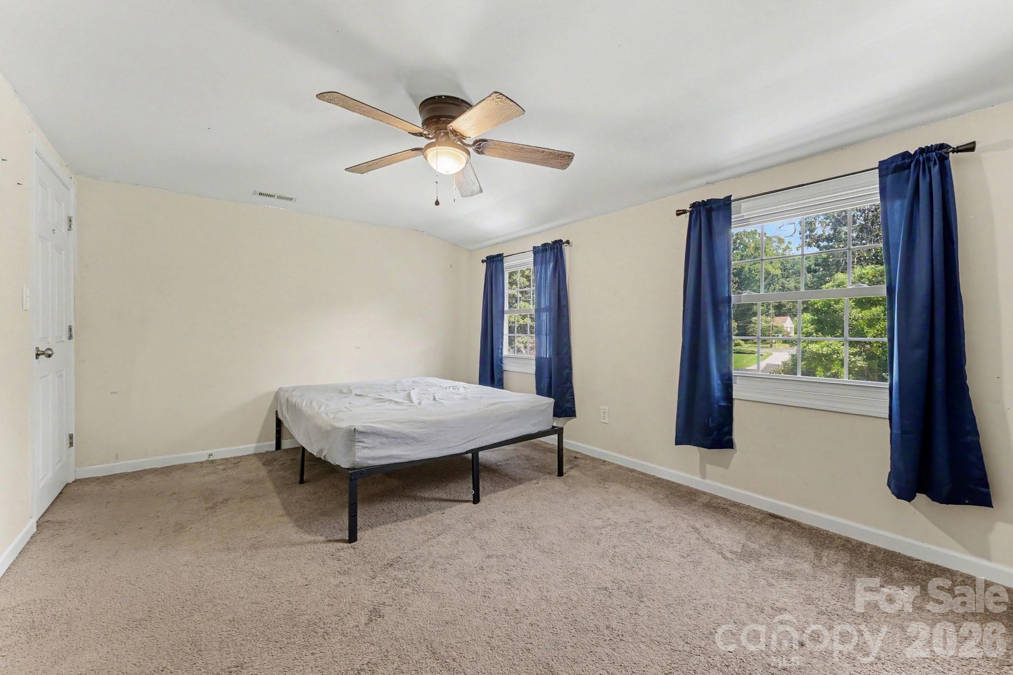 720 Oakmont Drive Property Photo 28