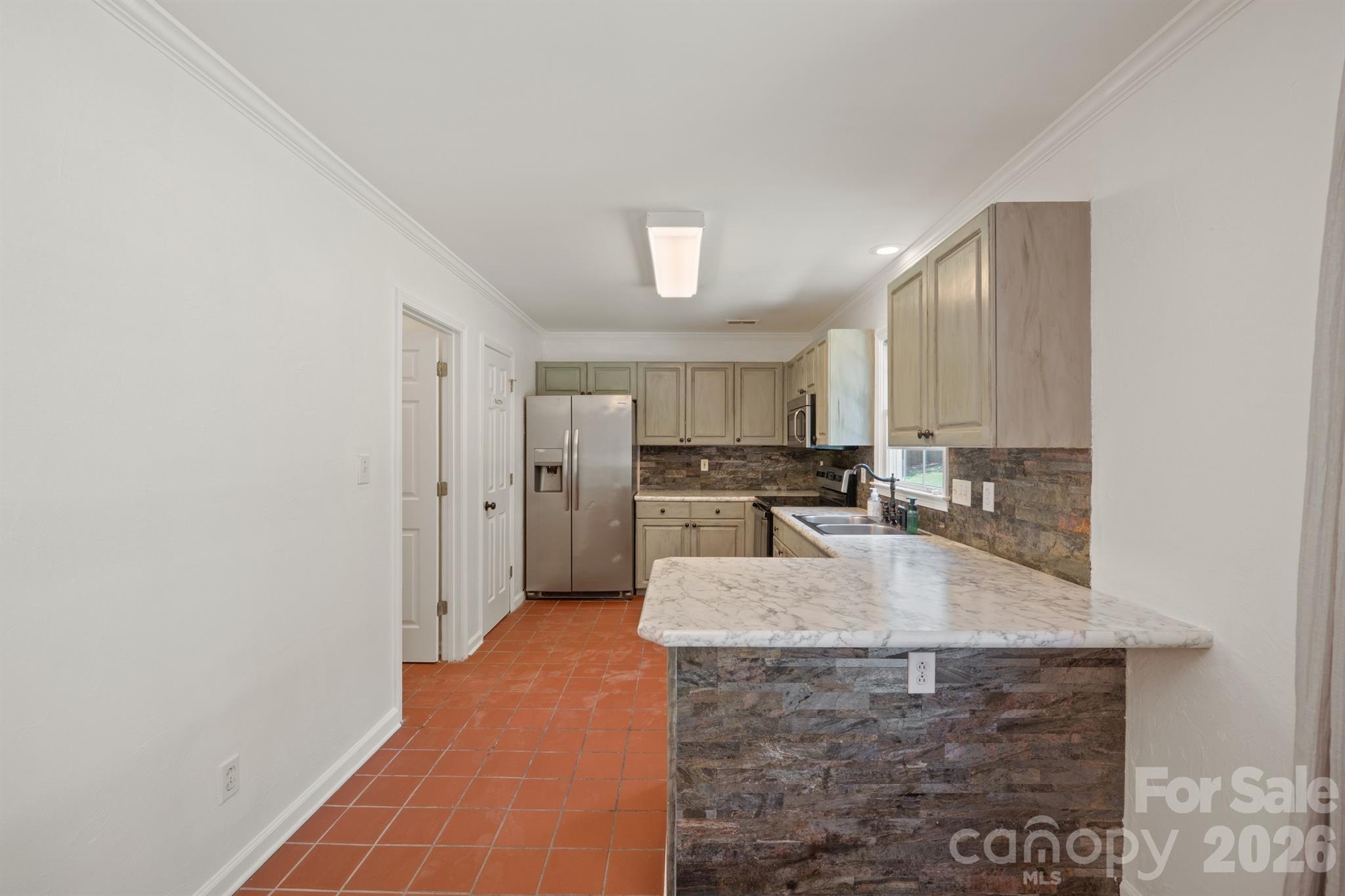 3618 Easthampton Drive Property Photo 14