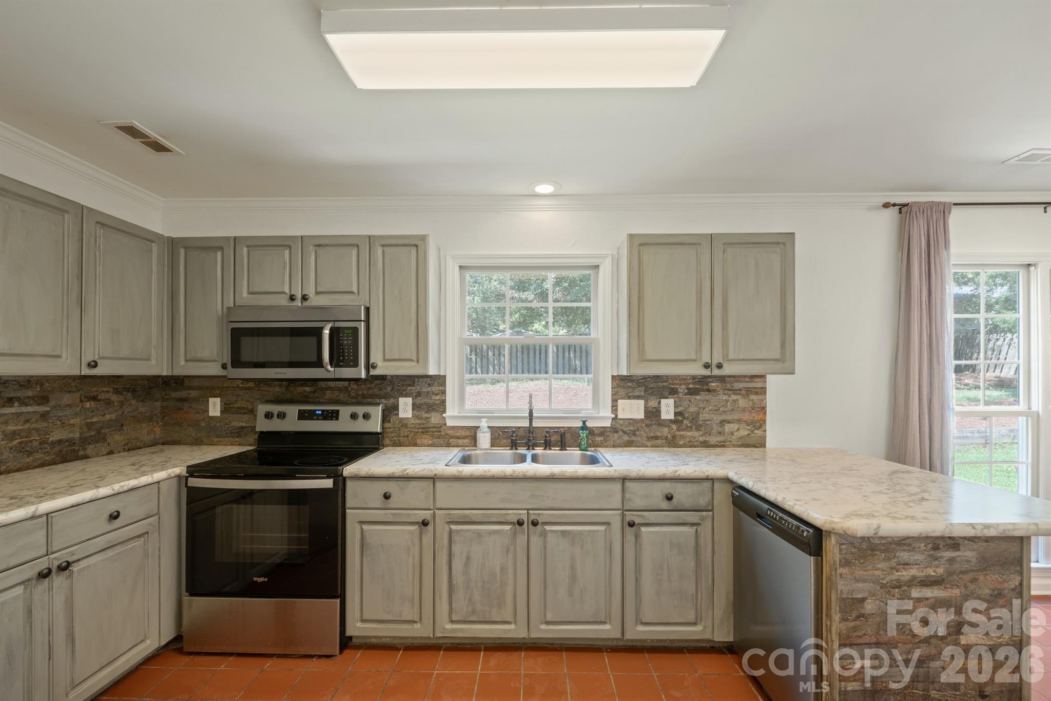 3618 Easthampton Drive Property Photo 15
