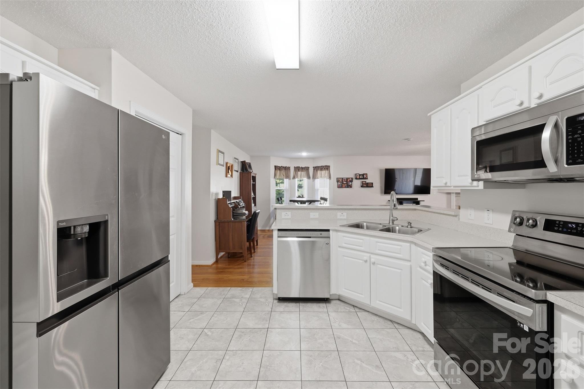 351 School Drive Property Photo 8