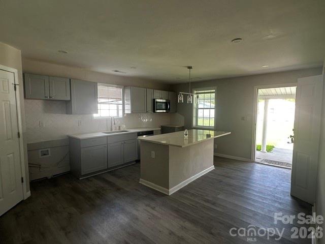 910 Linwood Road Property Photo 3