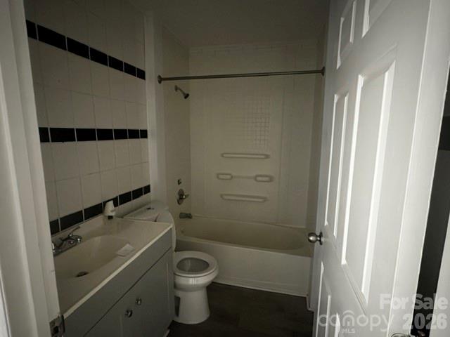 910 Linwood Road Property Photo 12
