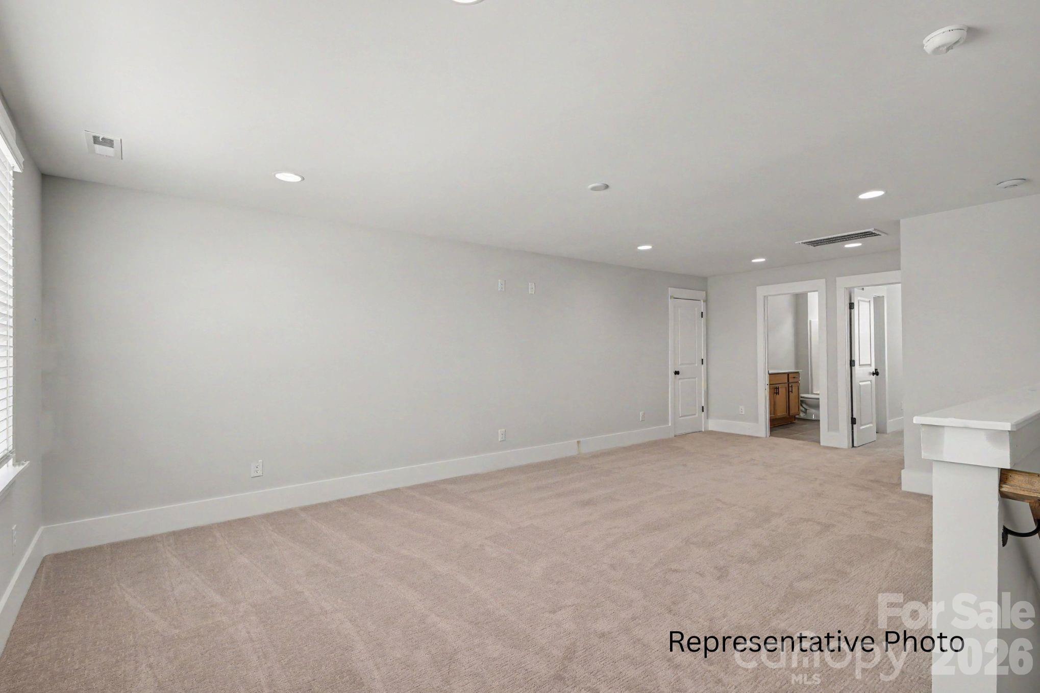 20397 Queens Street Property Photo 17
