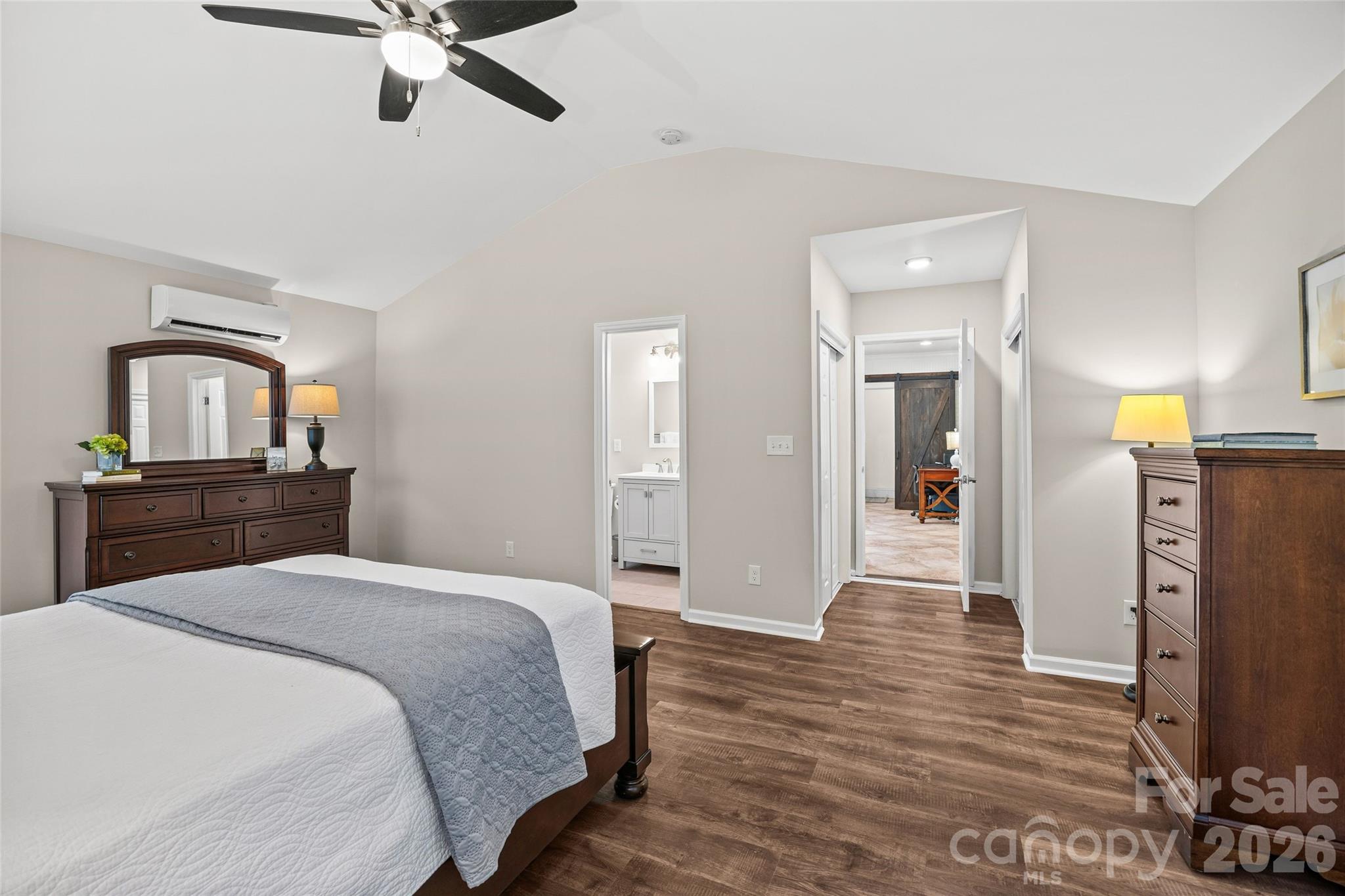 7400 Thorncliff Drive Property Photo 13