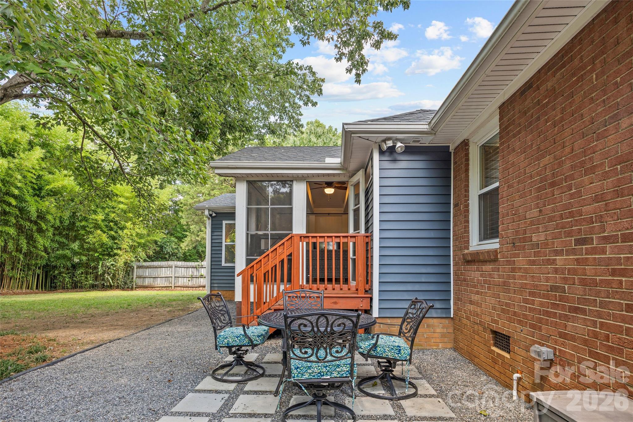 7400 Thorncliff Drive Property Photo 29