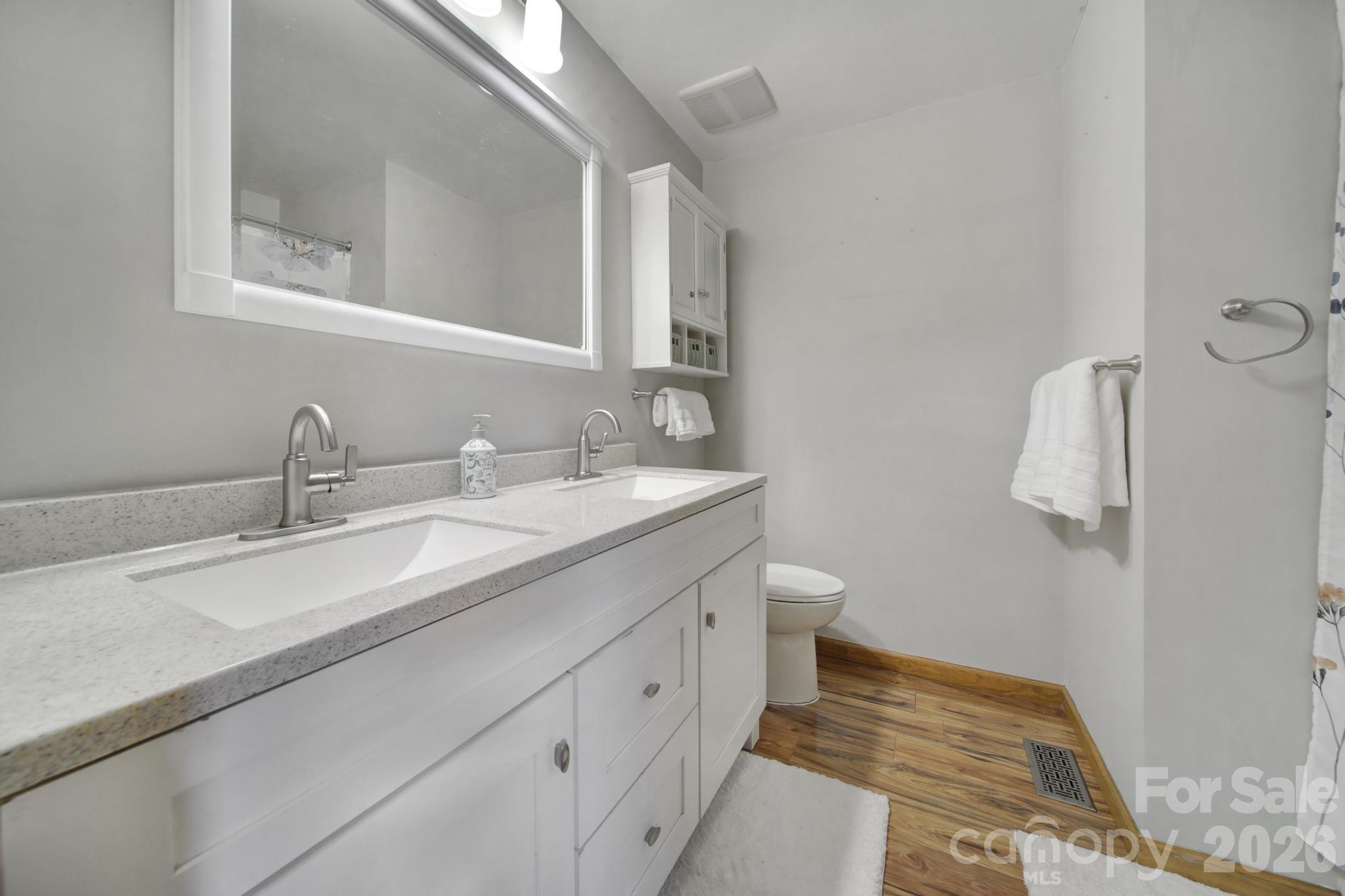 2412 Nancy Lane Property Photo 16