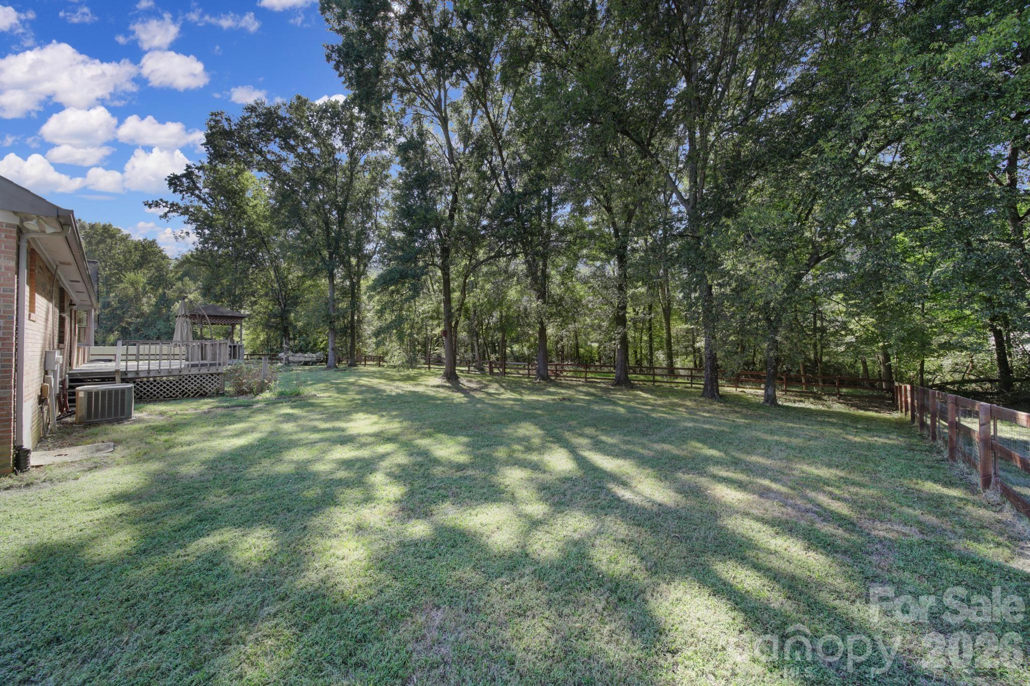 2412 Nancy Lane Property Photo 30