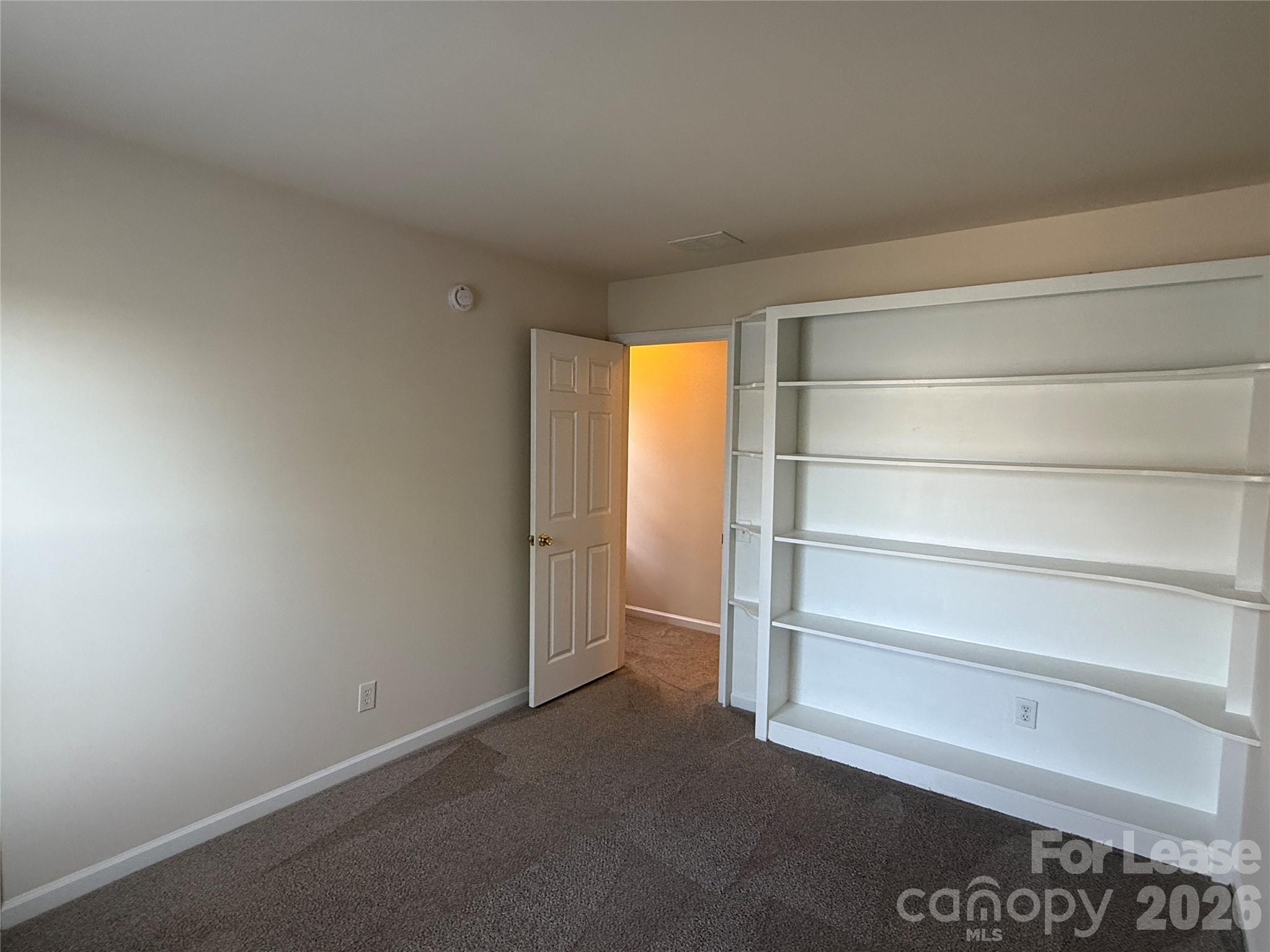 2146 Mckenzie Creek Drive Property Photo 8