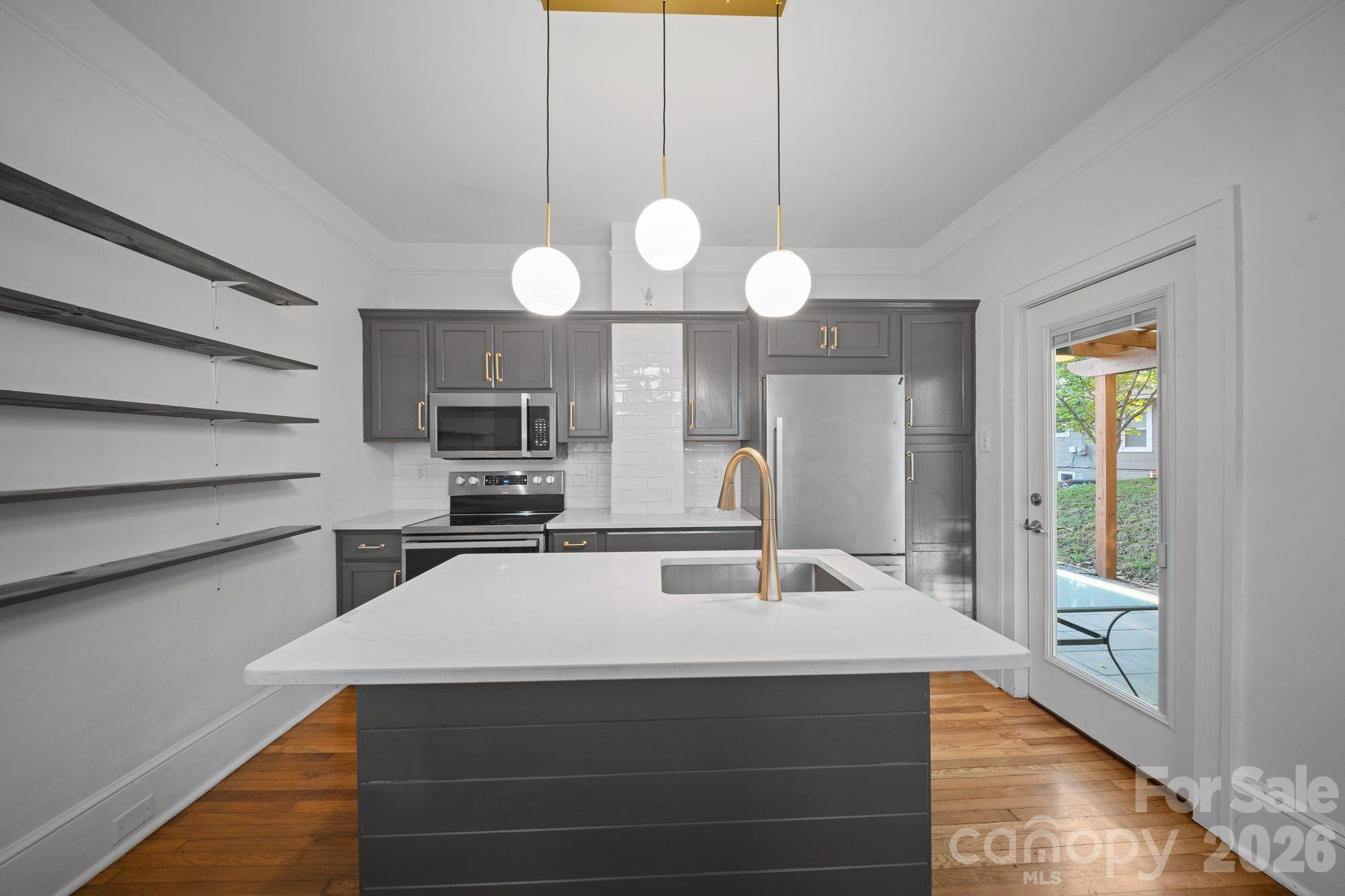124 State Street Property Photo 7