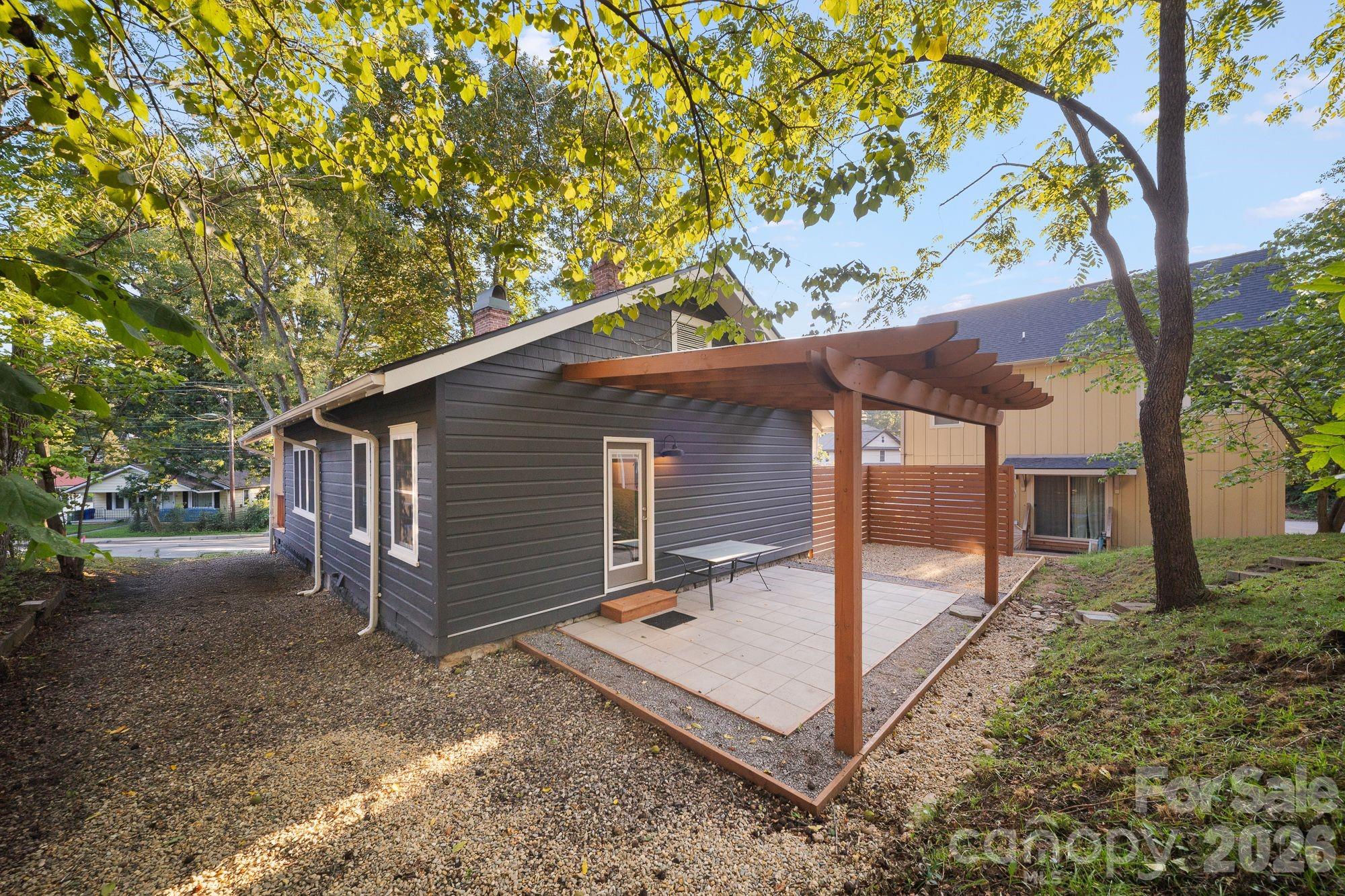 124 State Street Property Photo 17