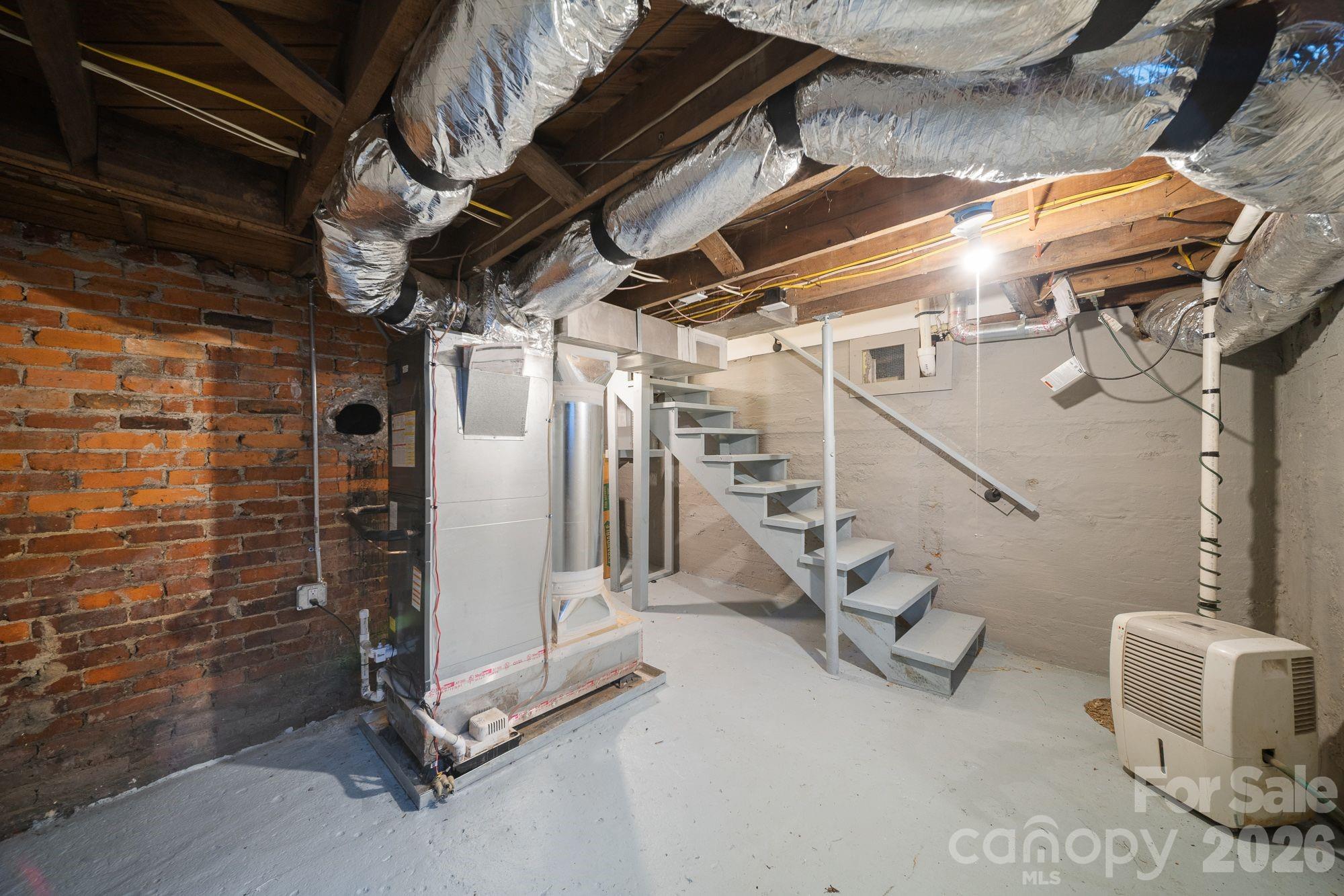 124 State Street Property Photo 21
