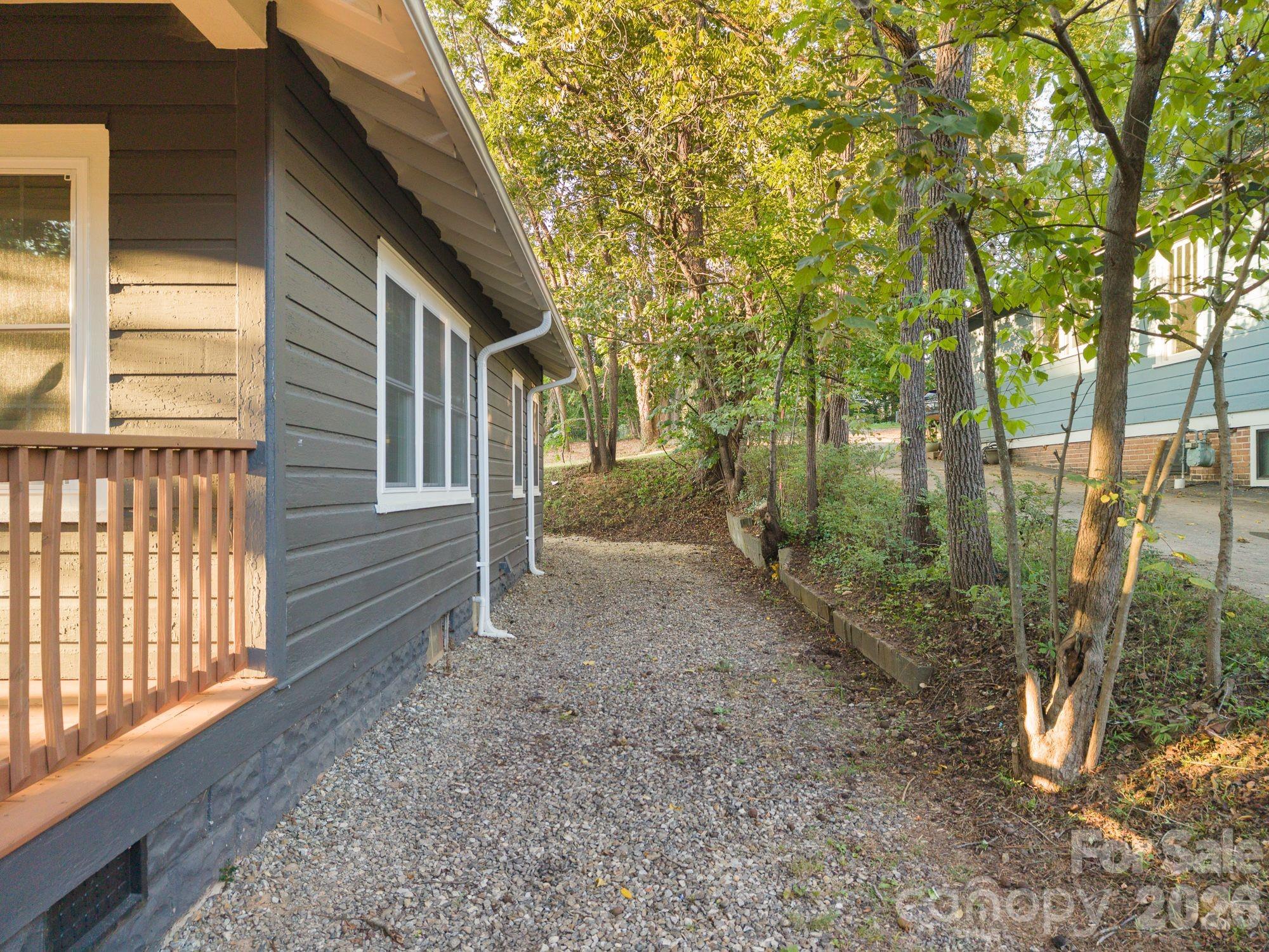 124 State Street Property Photo 23