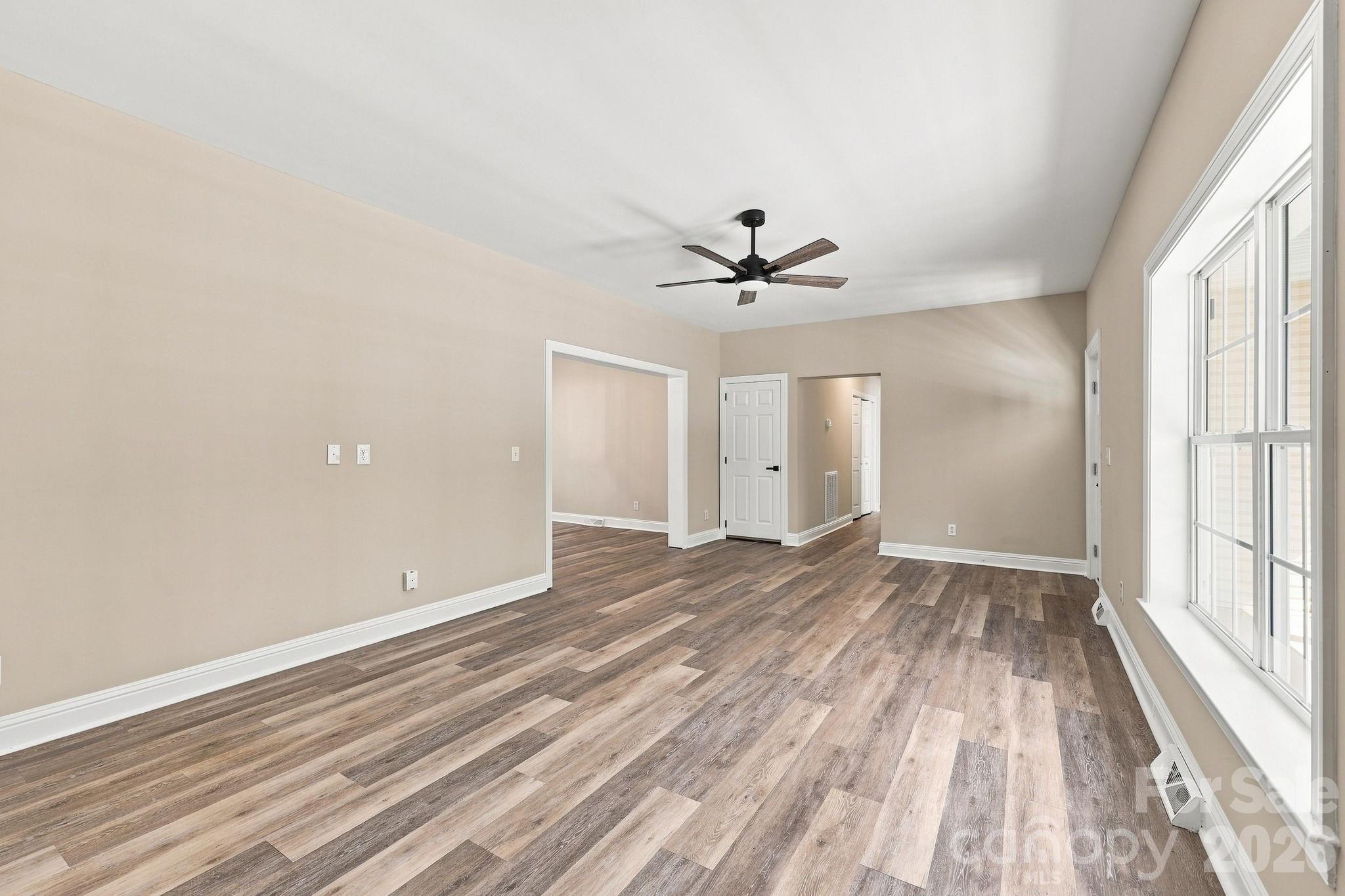 1395 Ebenezer Road Property Photo 6