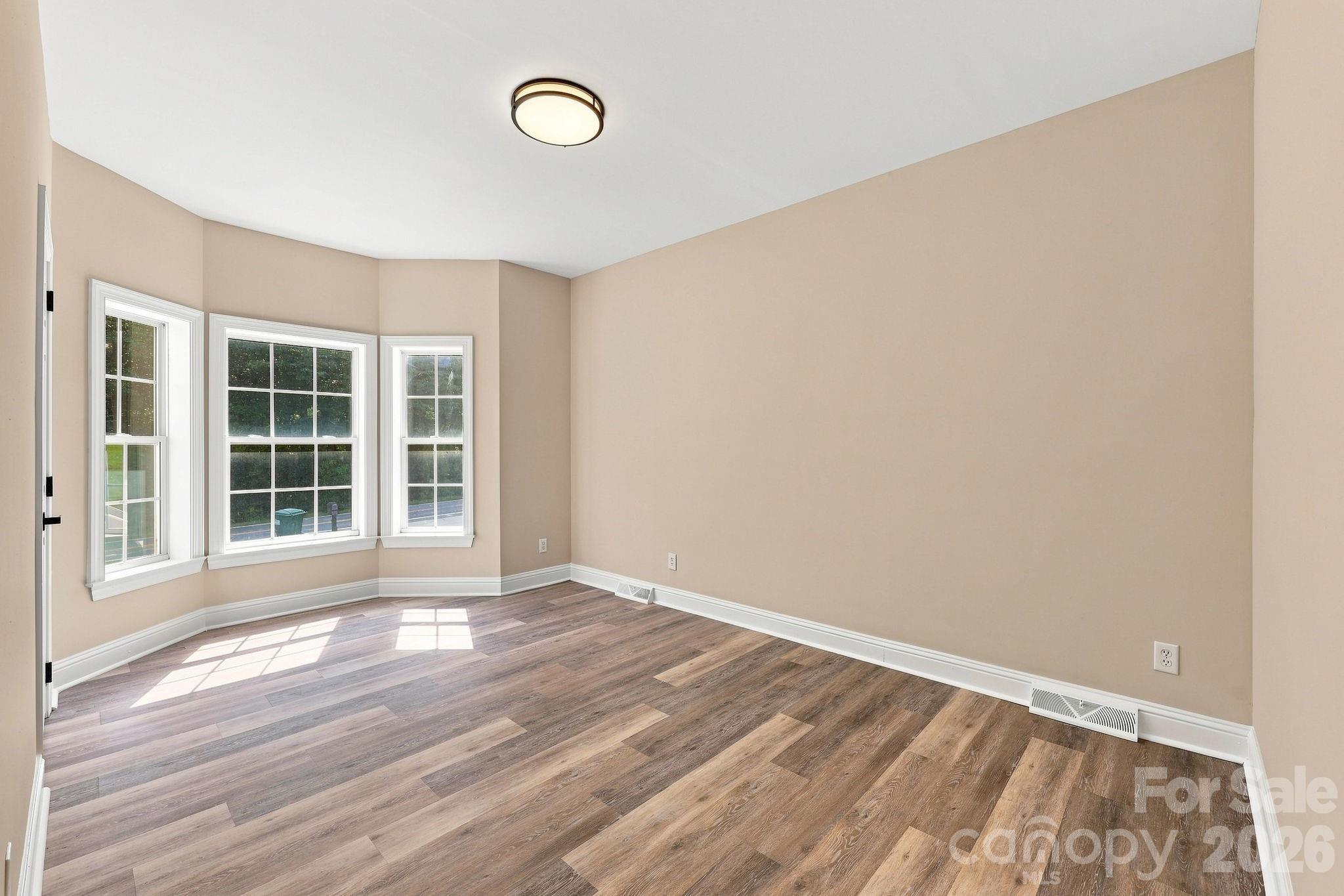 1395 Ebenezer Road Property Photo 13