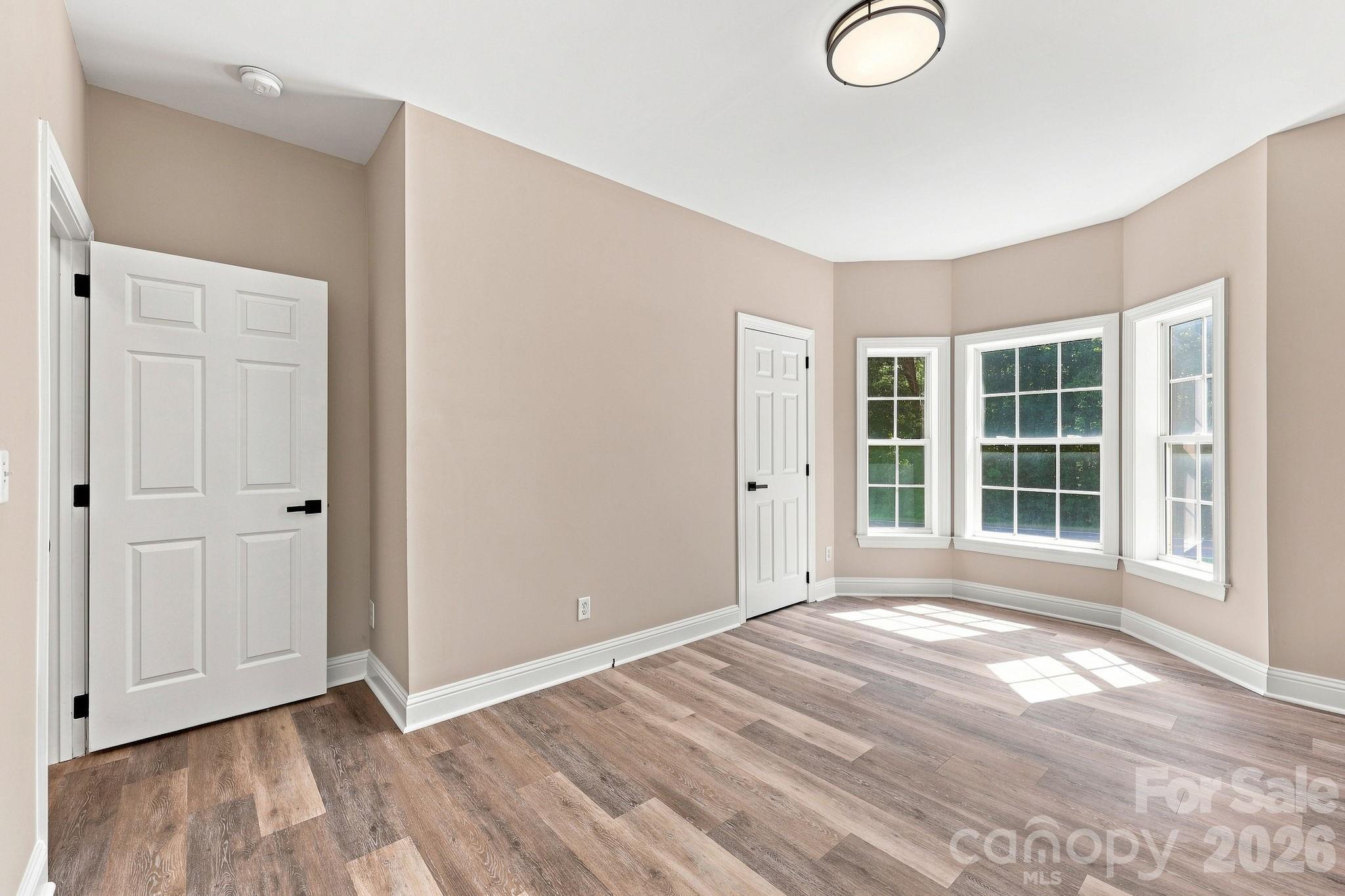 1395 Ebenezer Road Property Photo 14