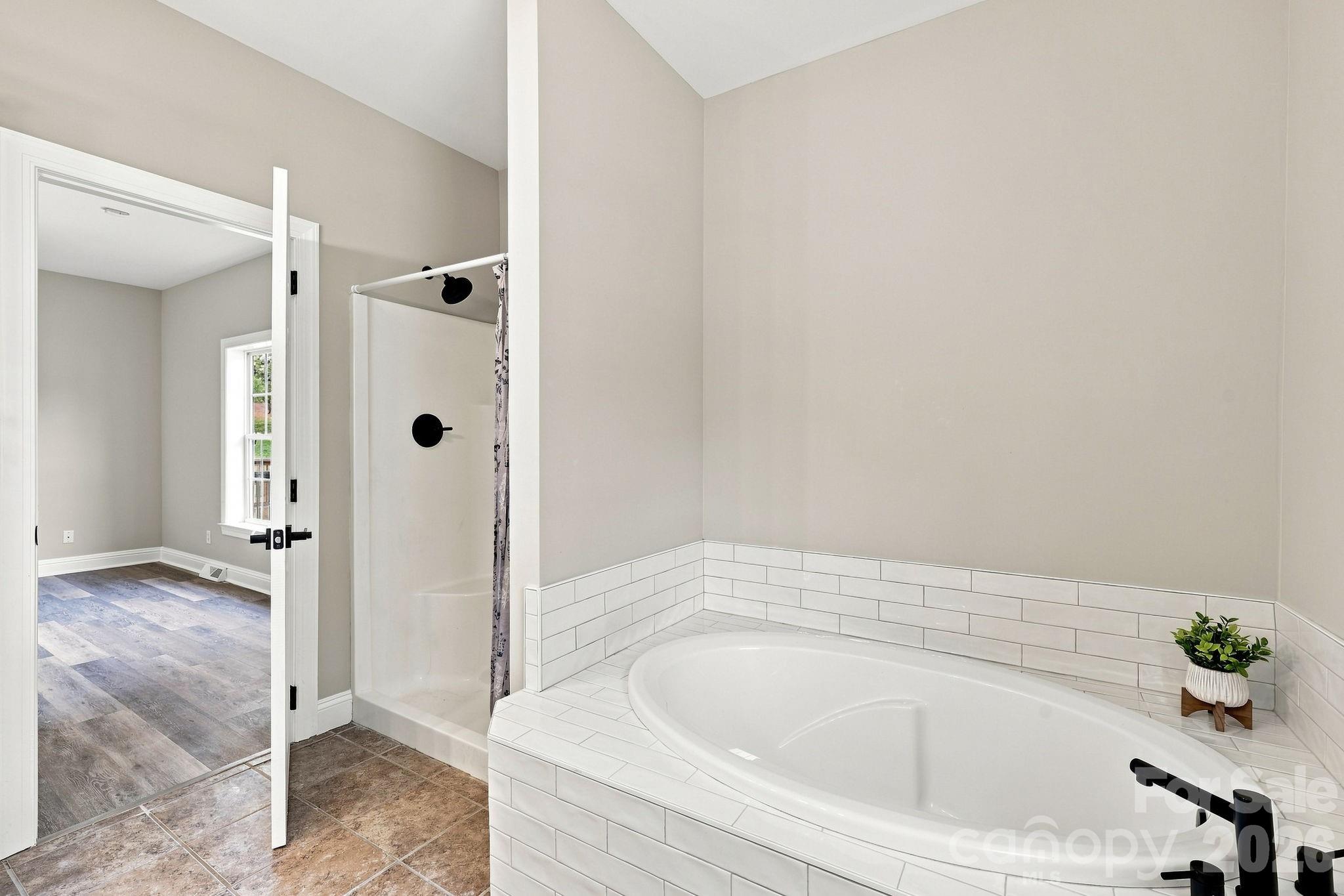 1395 Ebenezer Road Property Photo 21