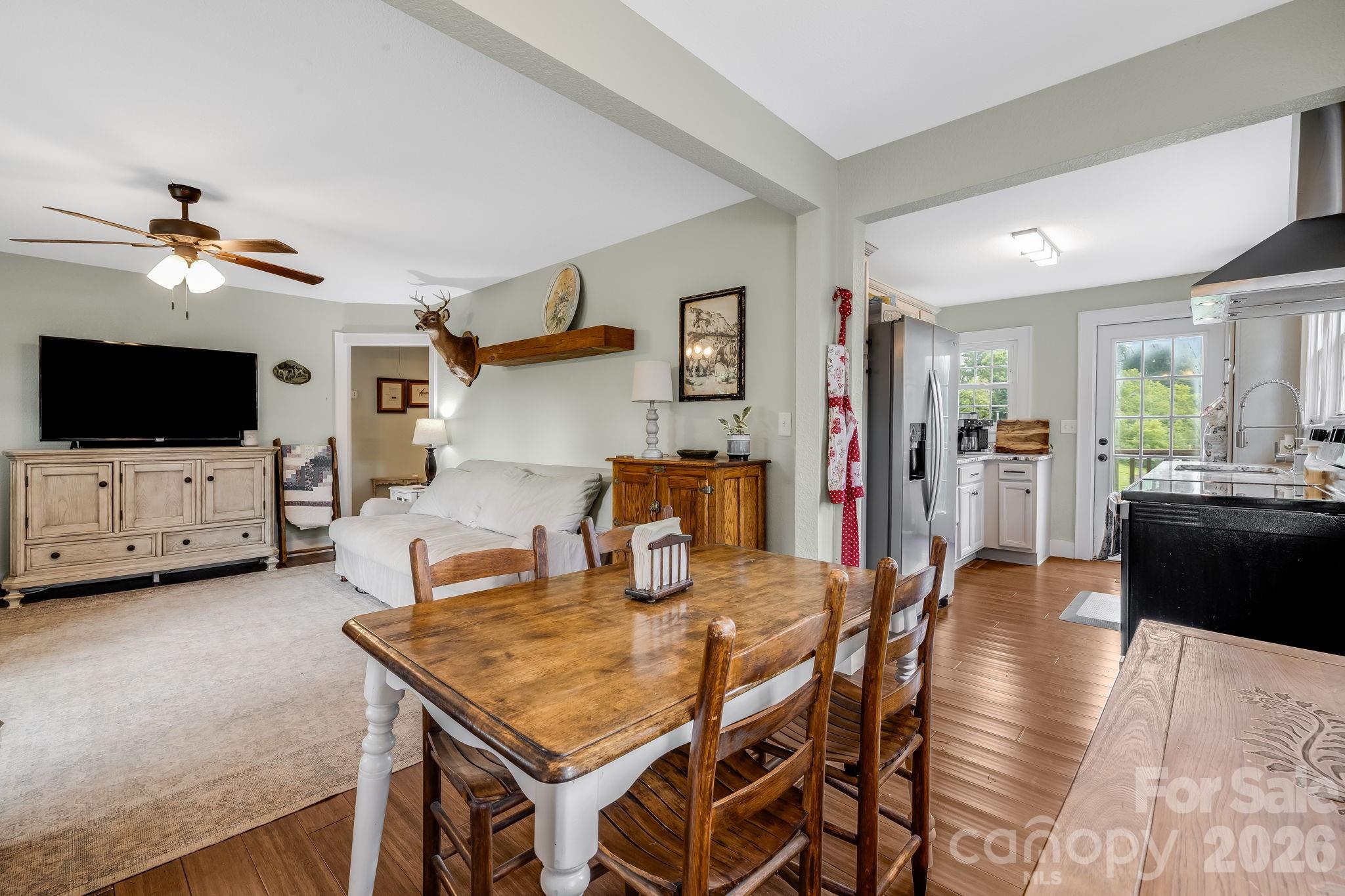 2117 Old Clyde Road Property Photo 9