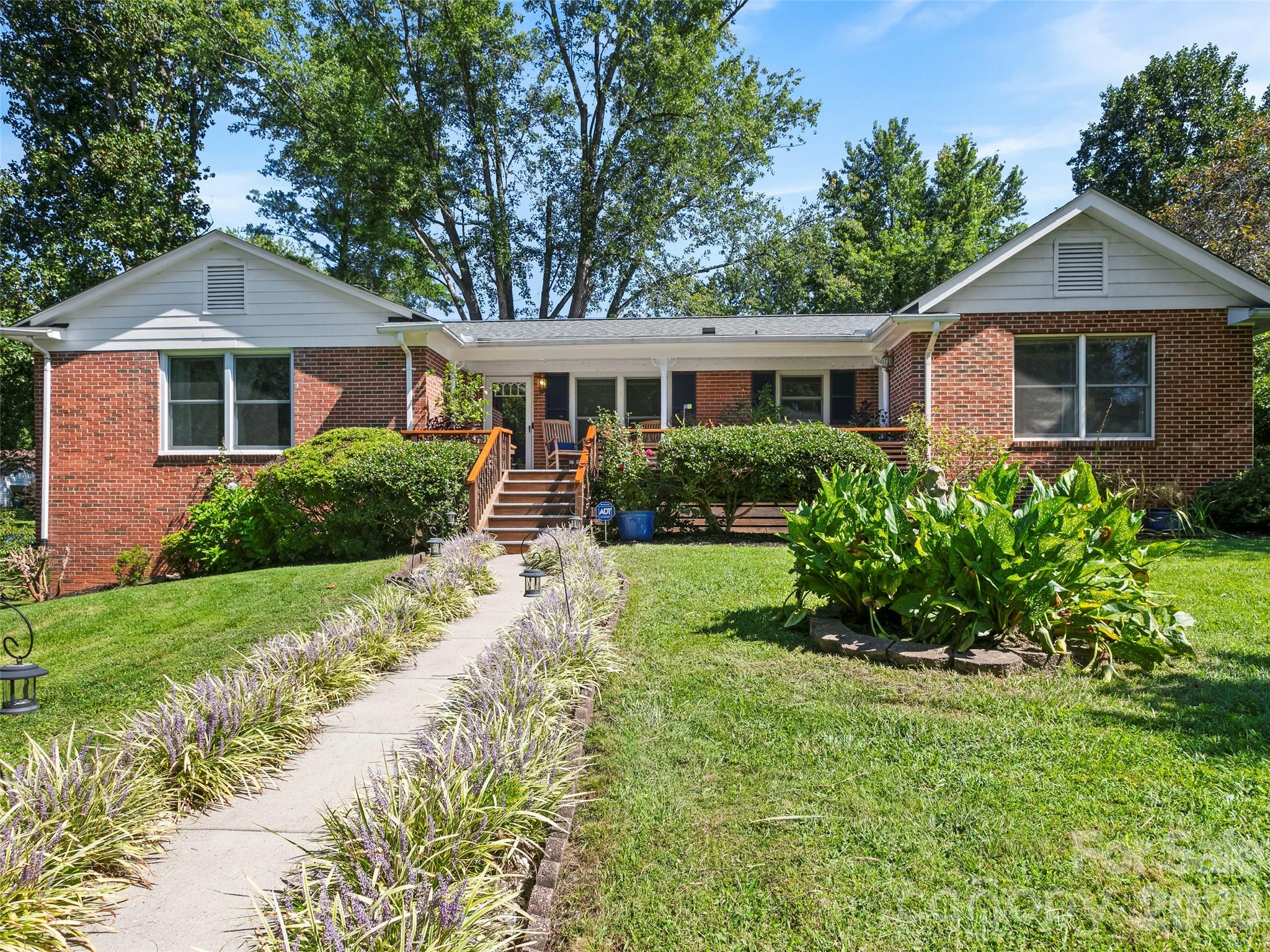 101 Castlerock Drive Property Photo 1