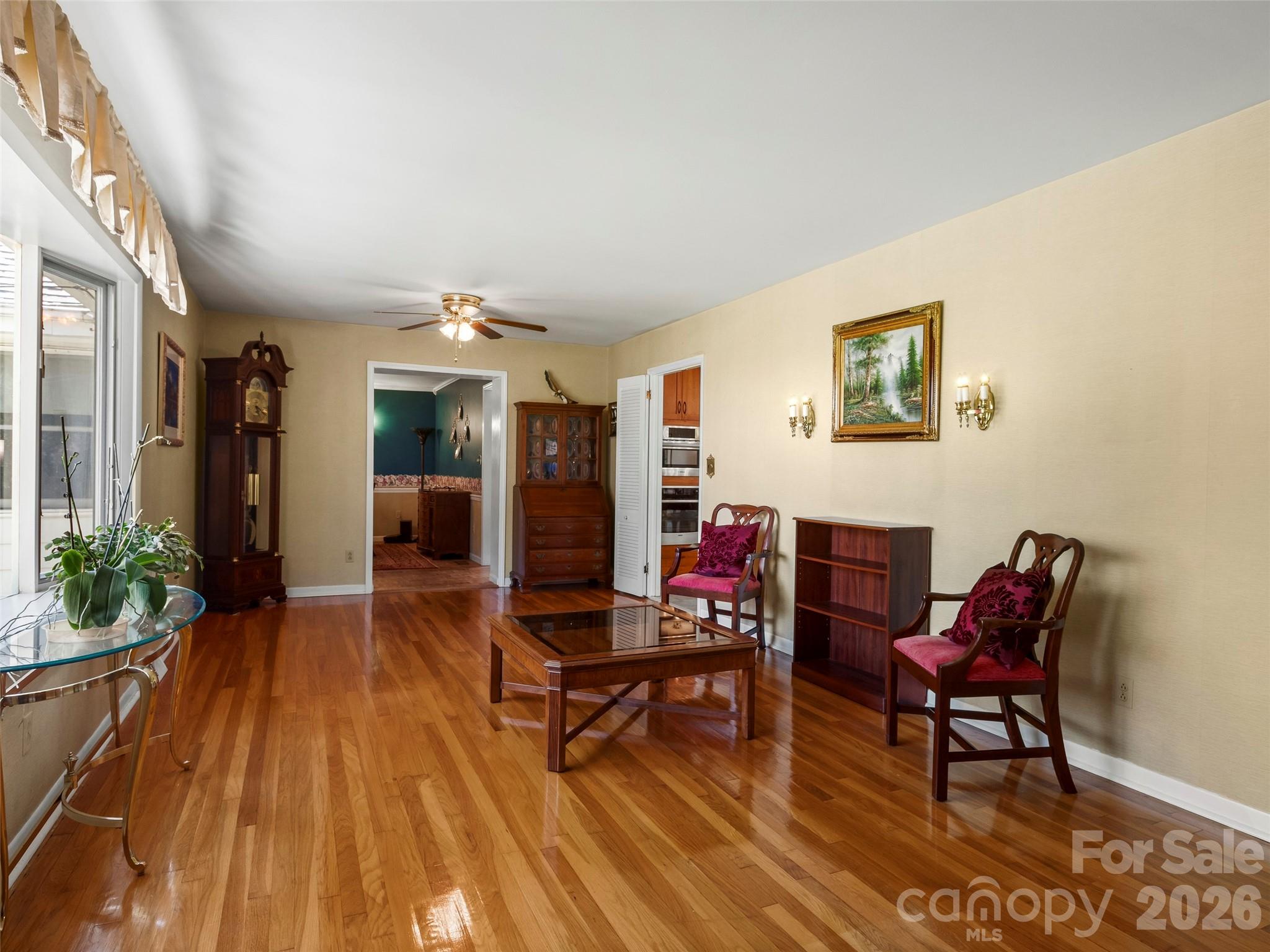101 Castlerock Drive Property Photo 5