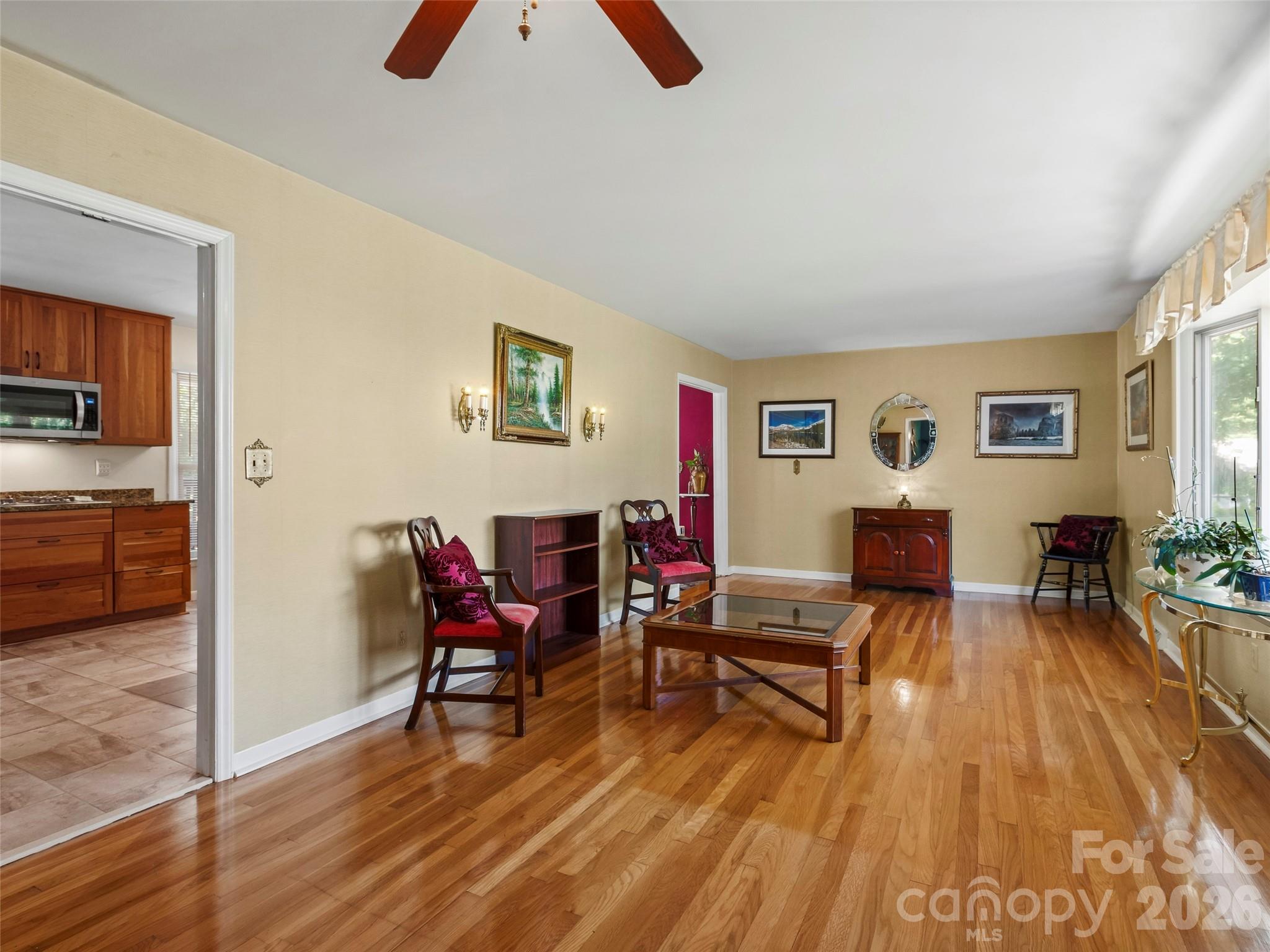 101 Castlerock Drive Property Photo 6