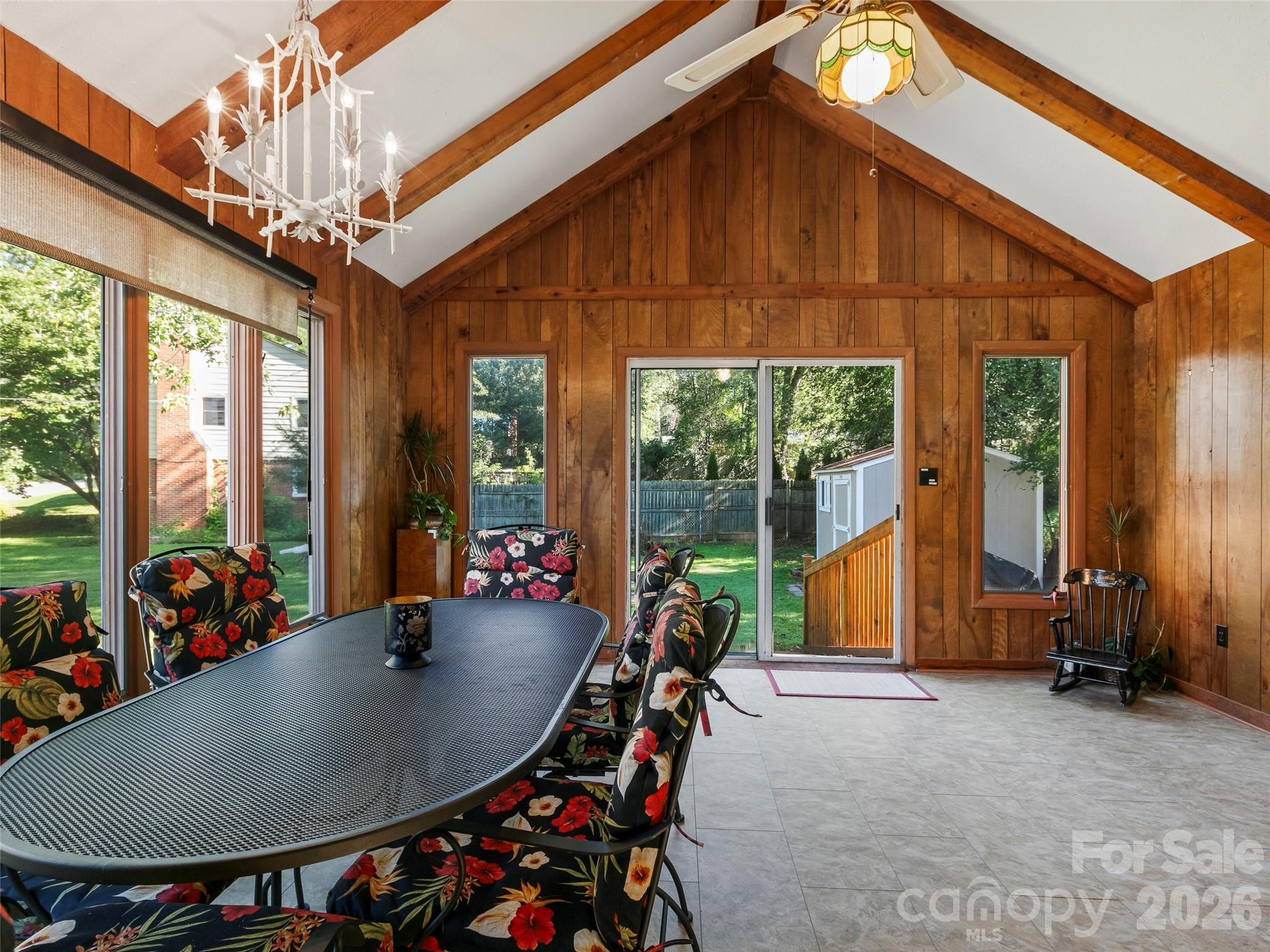 101 Castlerock Drive Property Photo 7