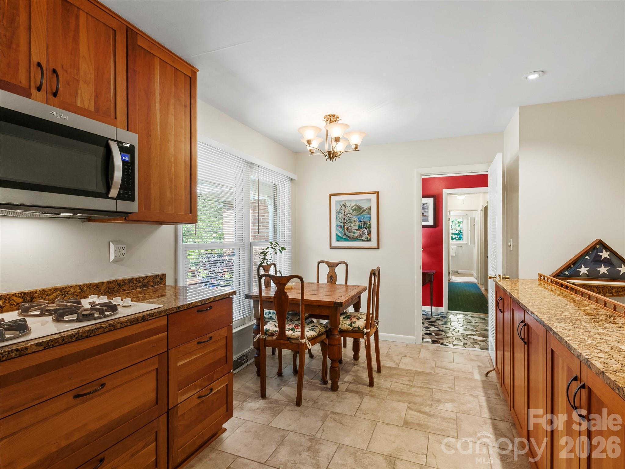 101 Castlerock Drive Property Photo 17