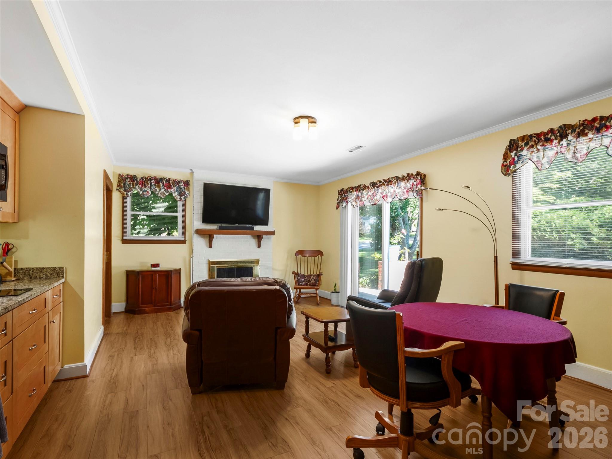 101 Castlerock Drive Property Photo 29