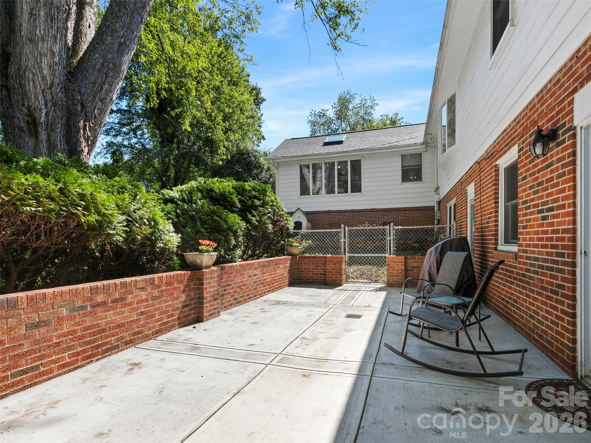 101 Castlerock Drive Property Photo 40