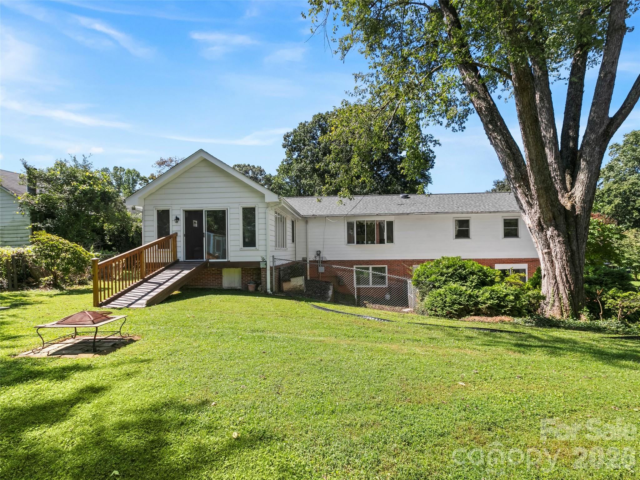 101 Castlerock Drive Property Photo 43
