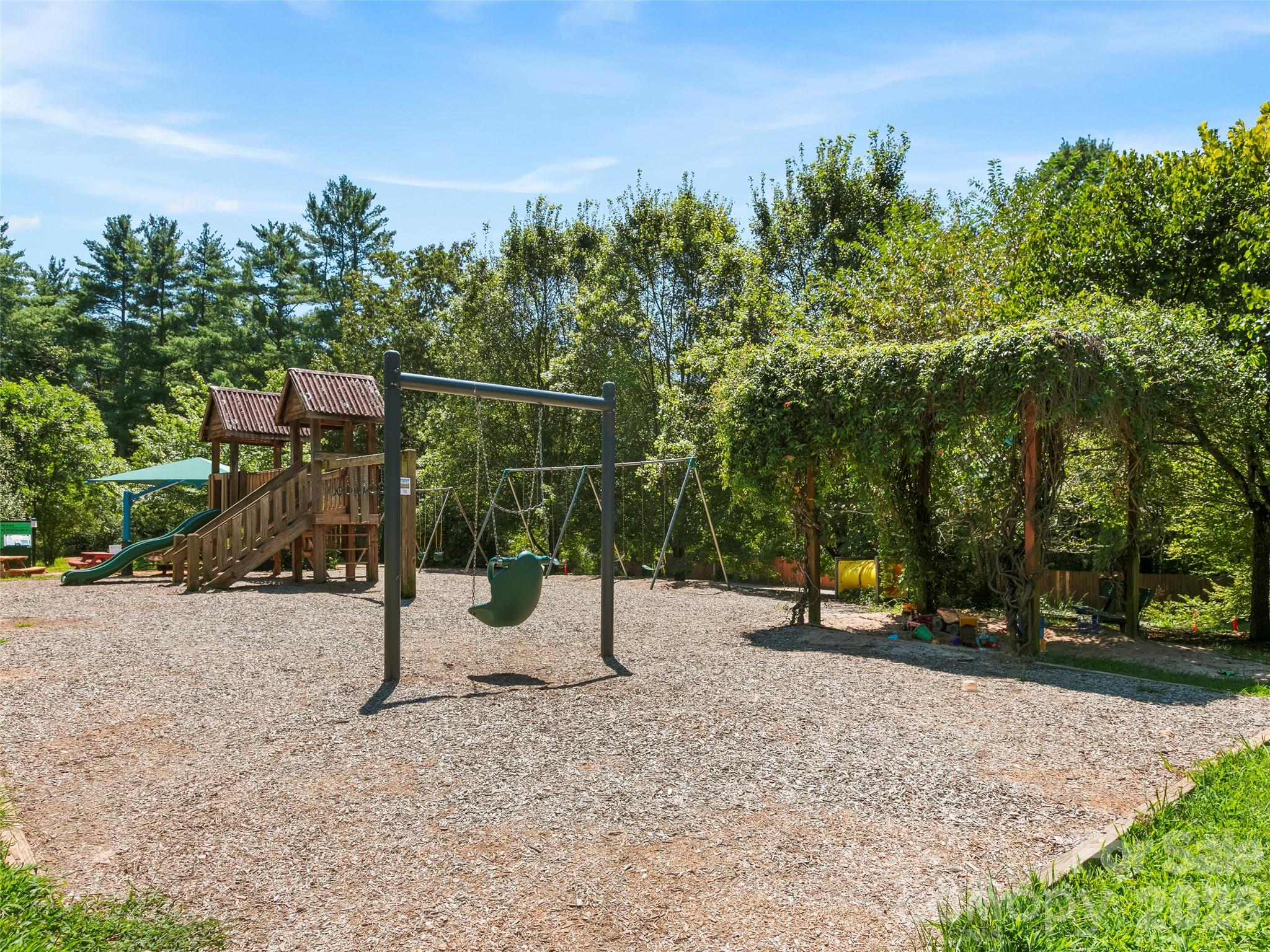 101 Castlerock Drive Property Photo 44