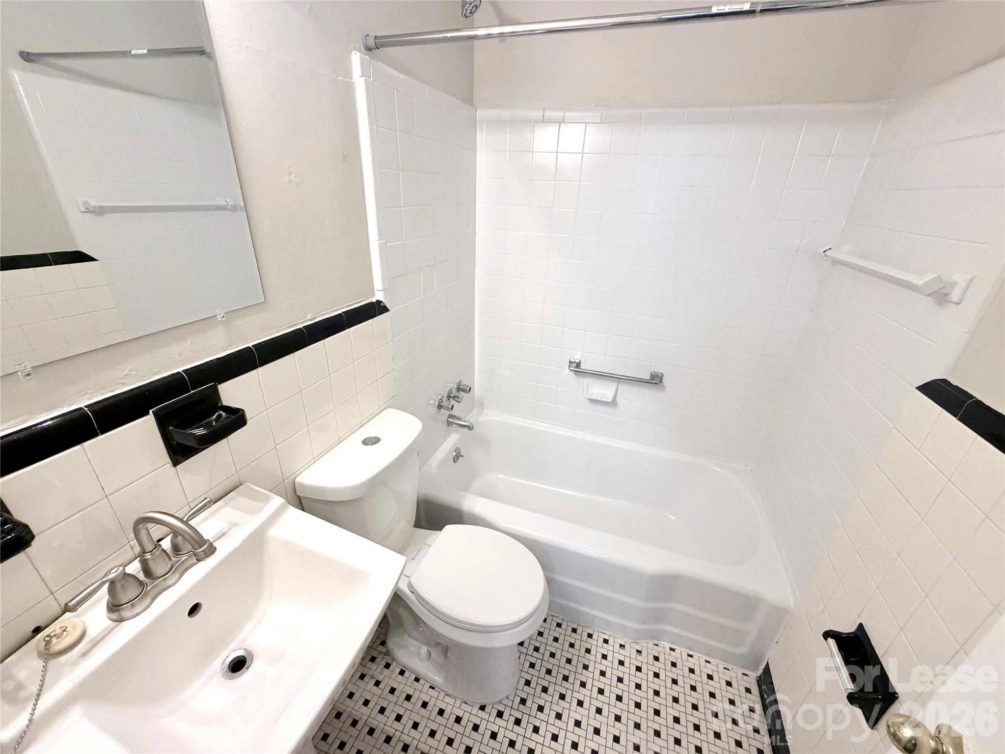1615 Bancroft Street Property Photo 9