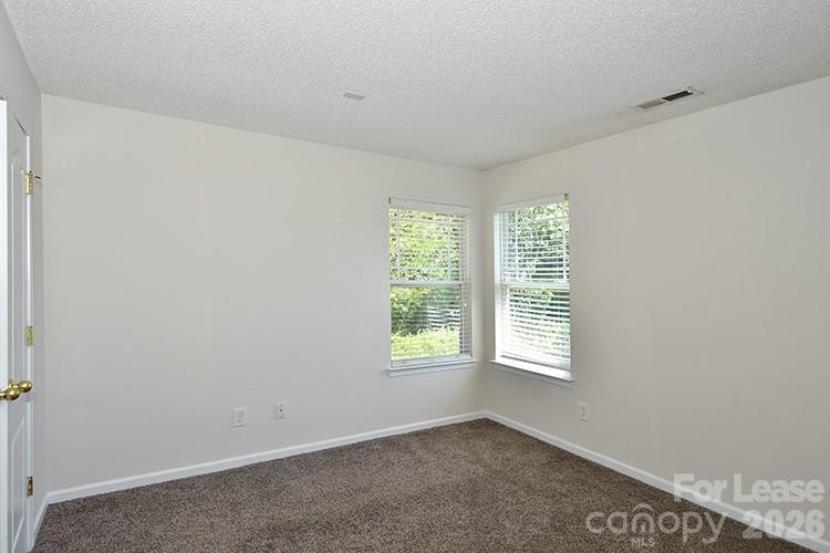 118 Peterborough Drive Property Photo 13