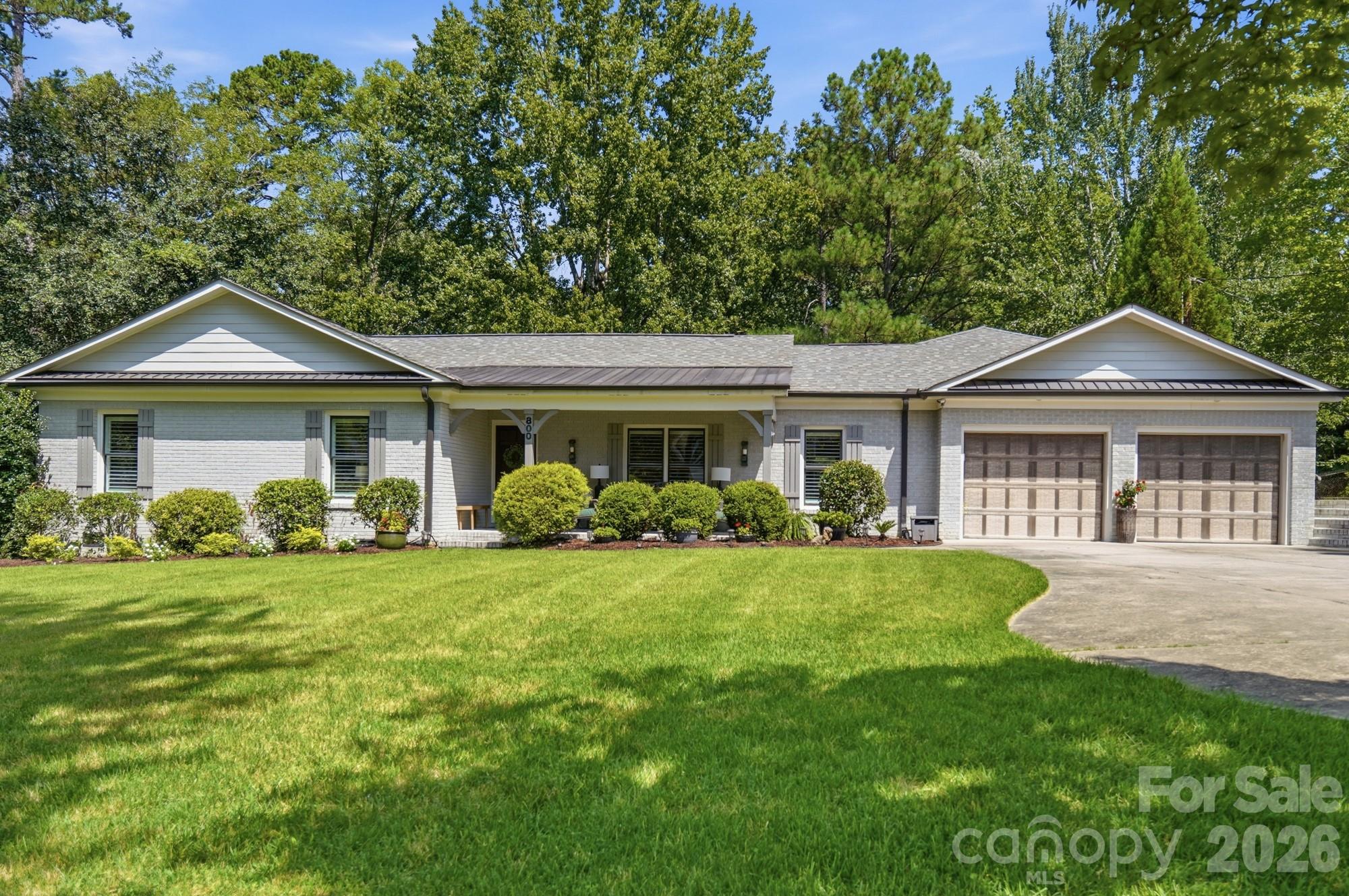 800 Jefferson Drive Property Photo 3