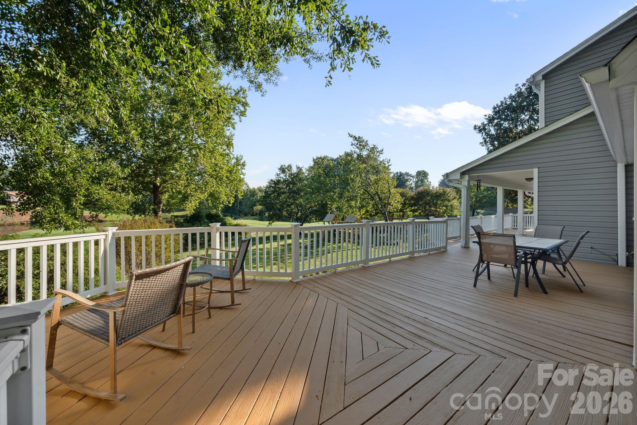 2593 Birdie Lane Property Photo 6