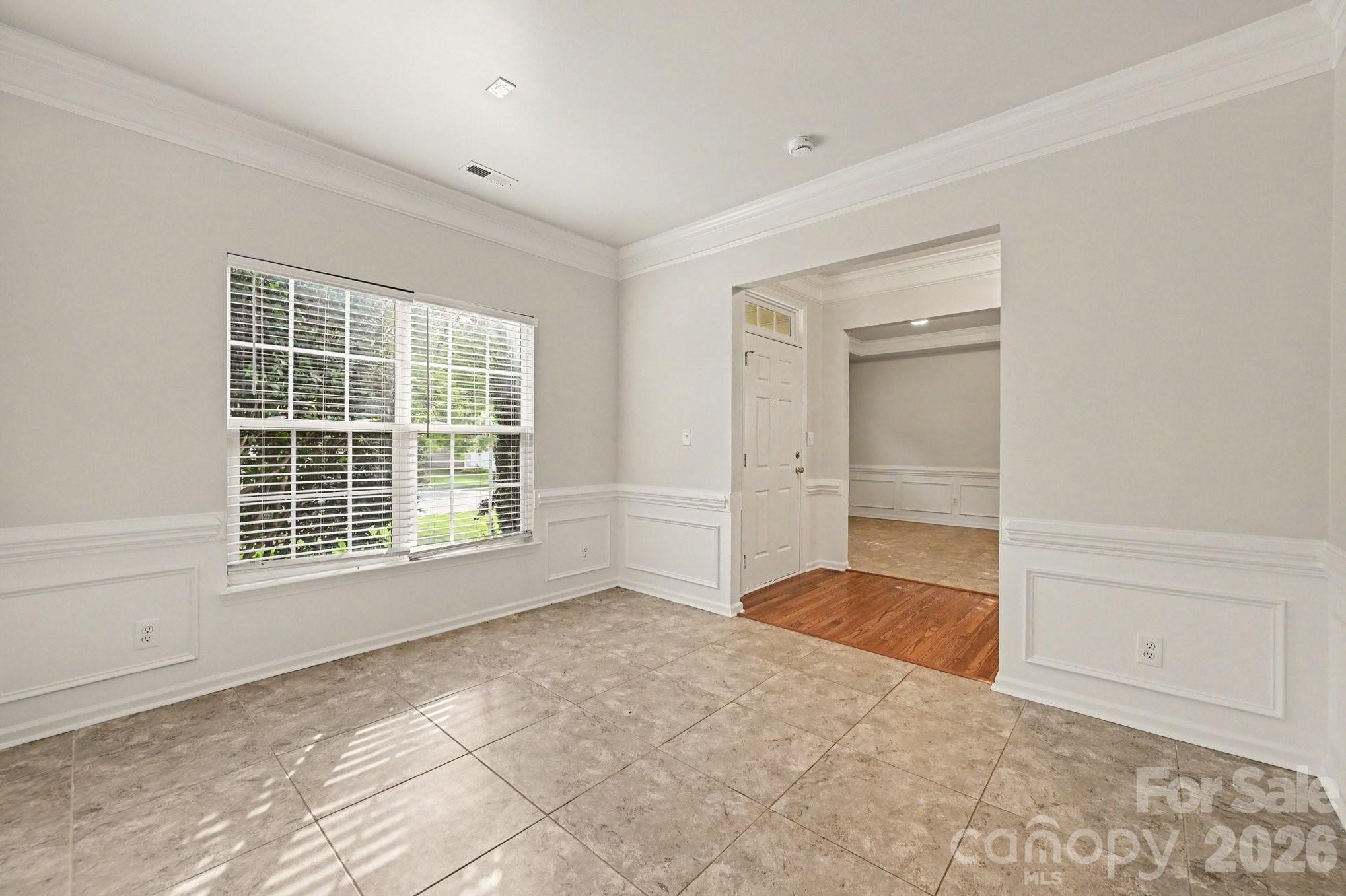 400 Amersham Lane Property Photo 4