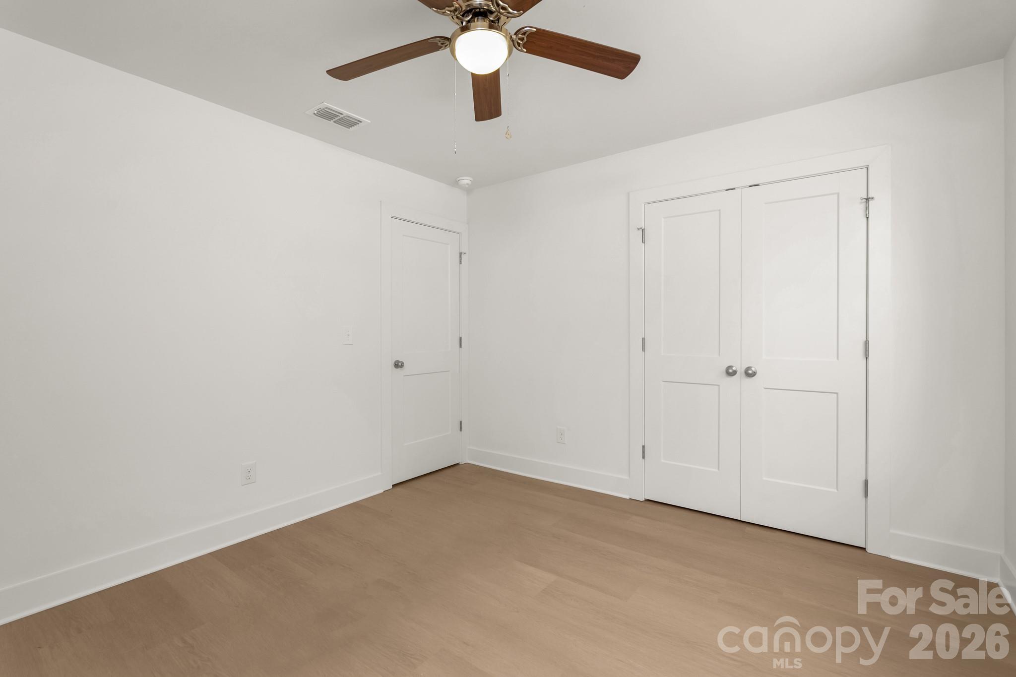 409 Queens Road Property Photo 27