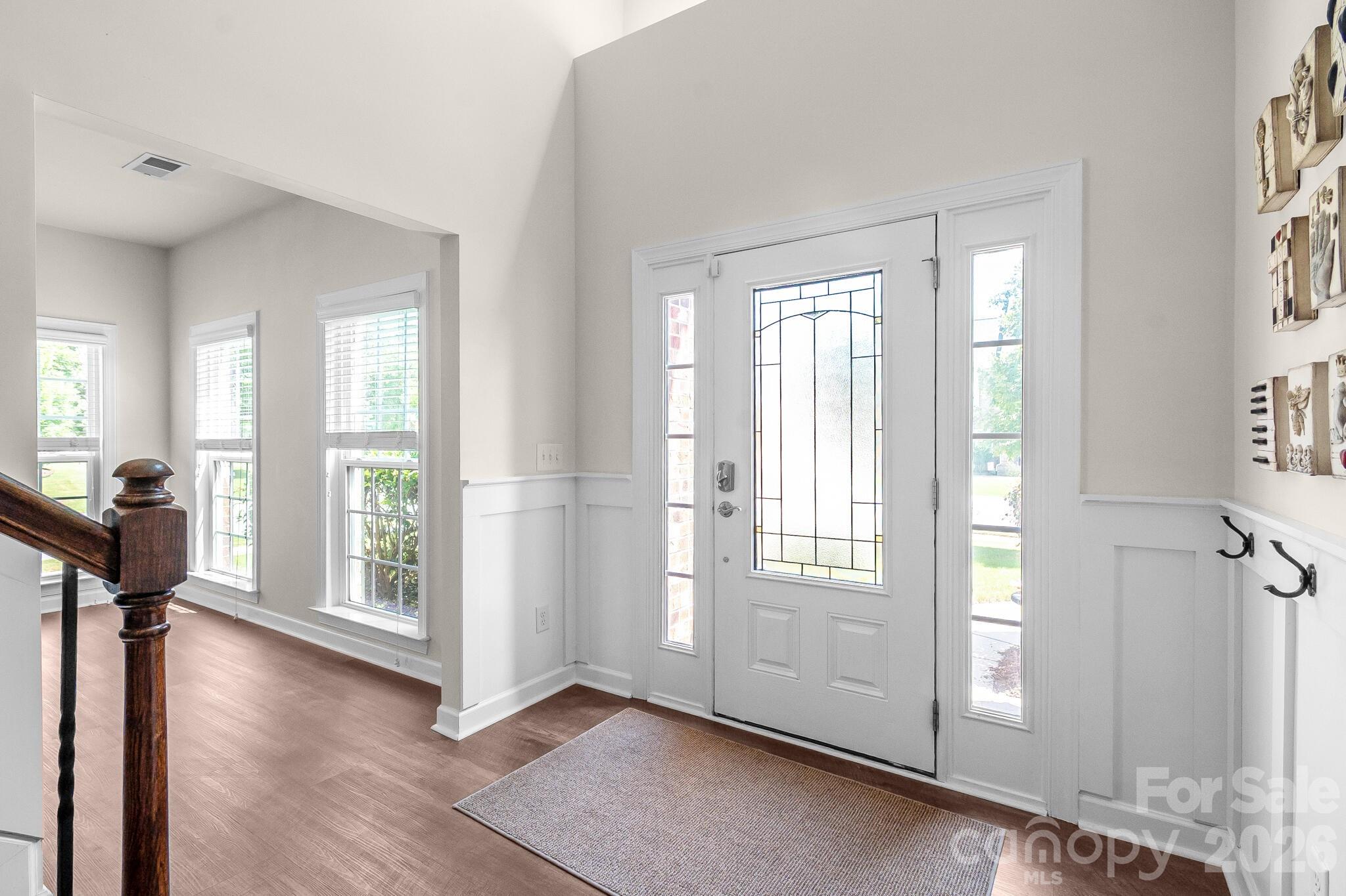 2083 Topaz Plaza Property Photo 4
