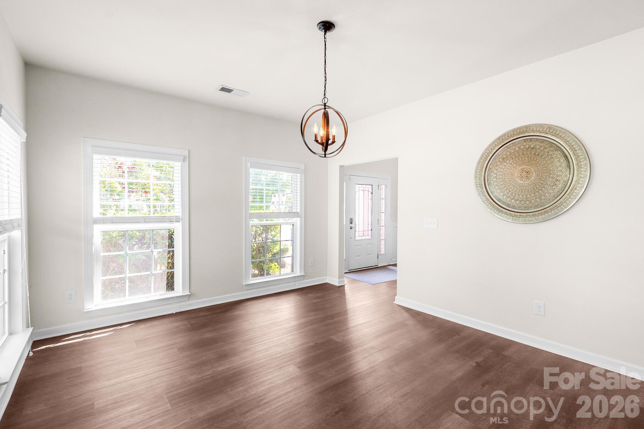 2083 Topaz Plaza Property Photo 10