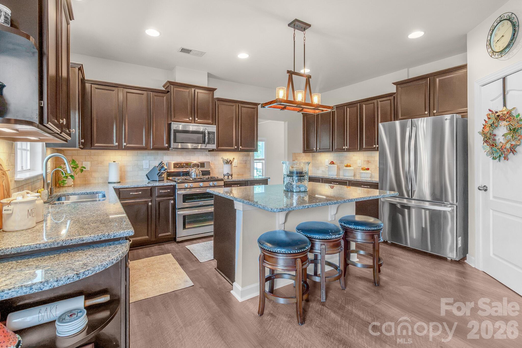 2083 Topaz Plaza Property Photo 17