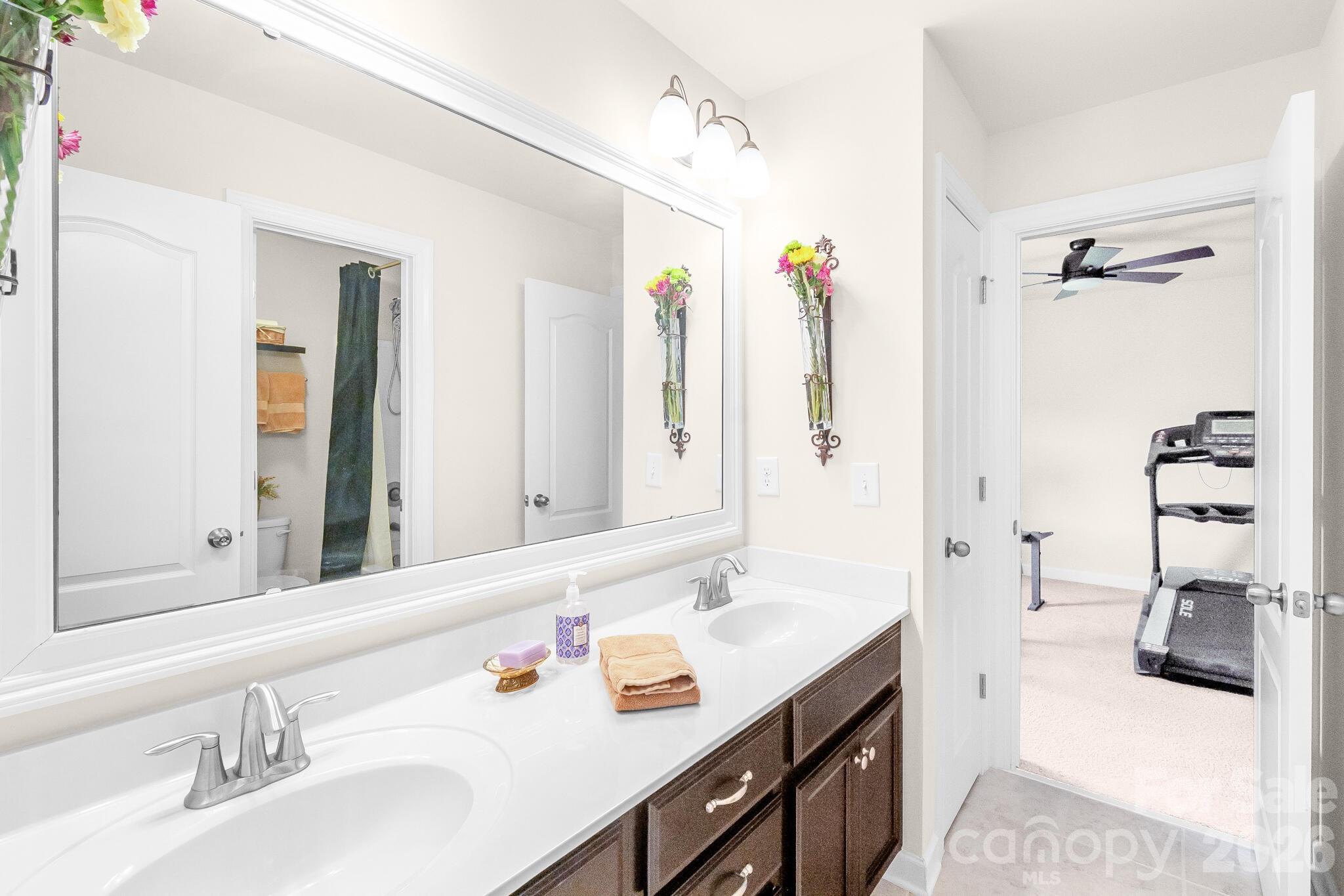 2083 Topaz Plaza Property Photo 37