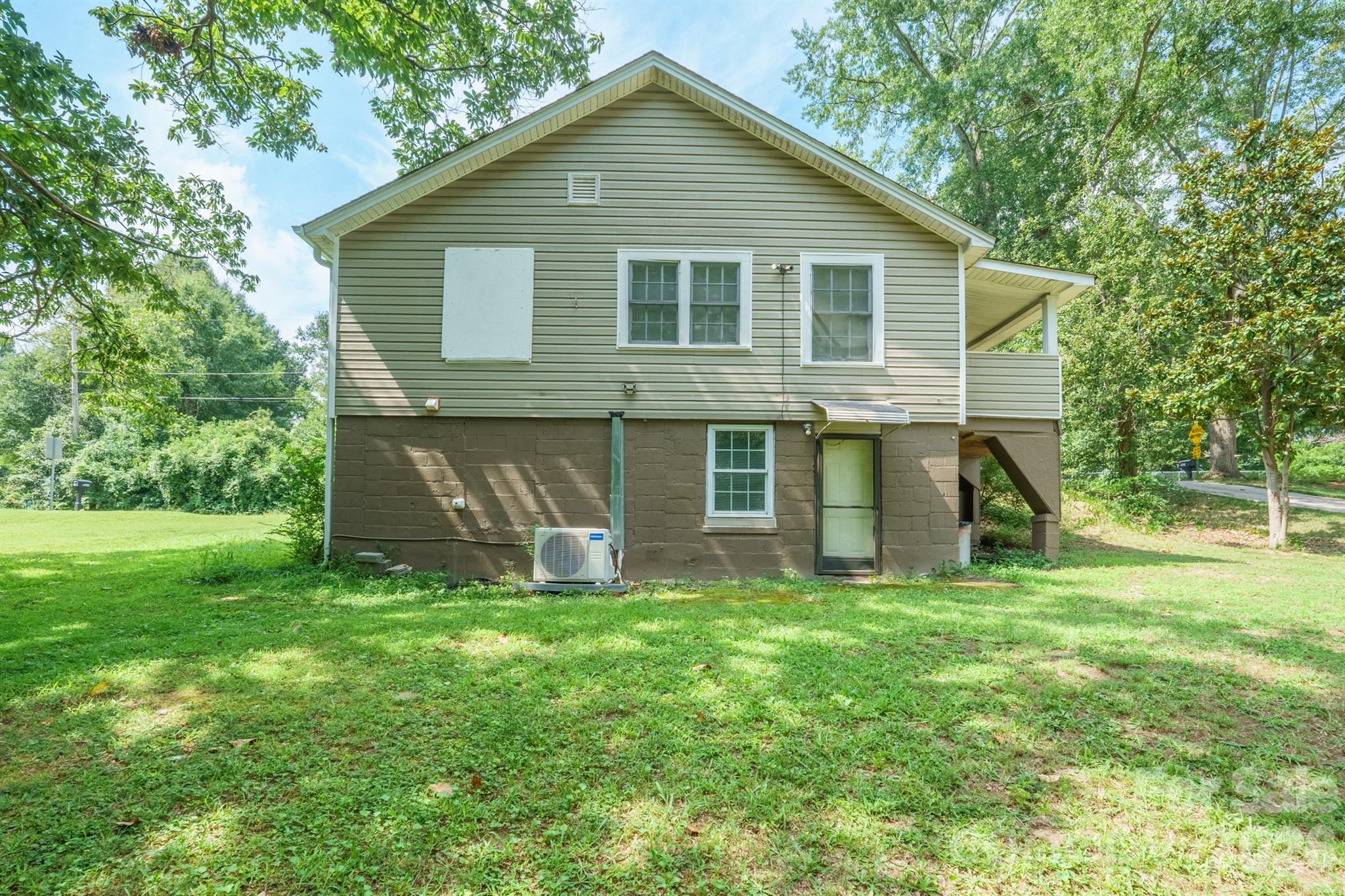 1028 East Drive Property Photo 3