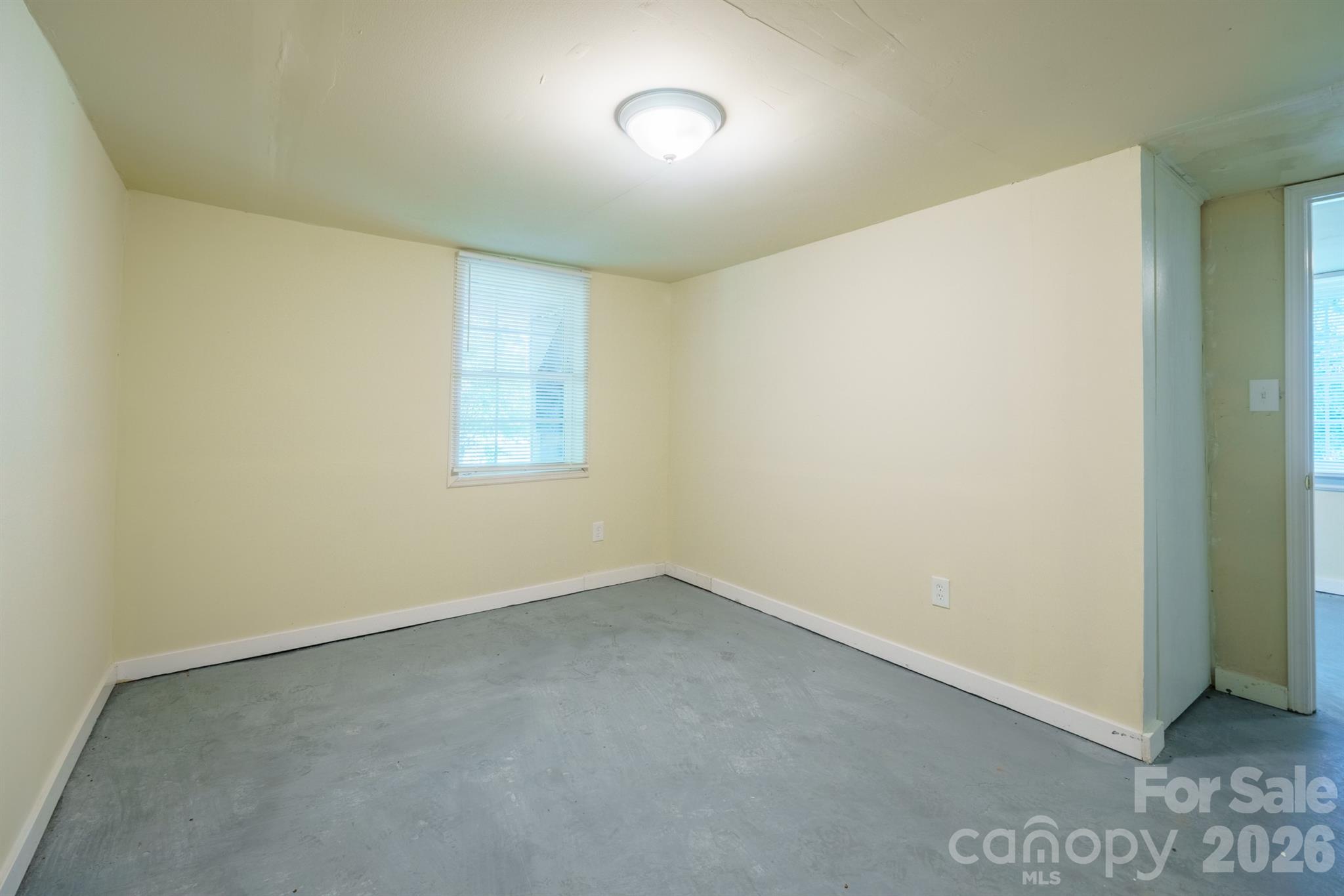 1028 East Drive Property Photo 8
