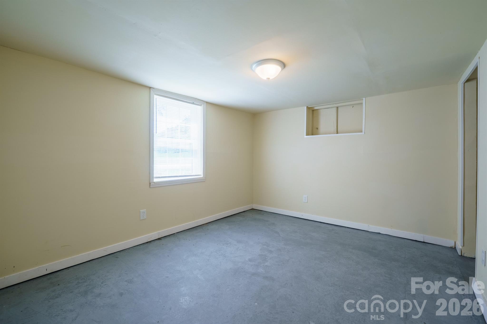 1028 East Drive Property Photo 10