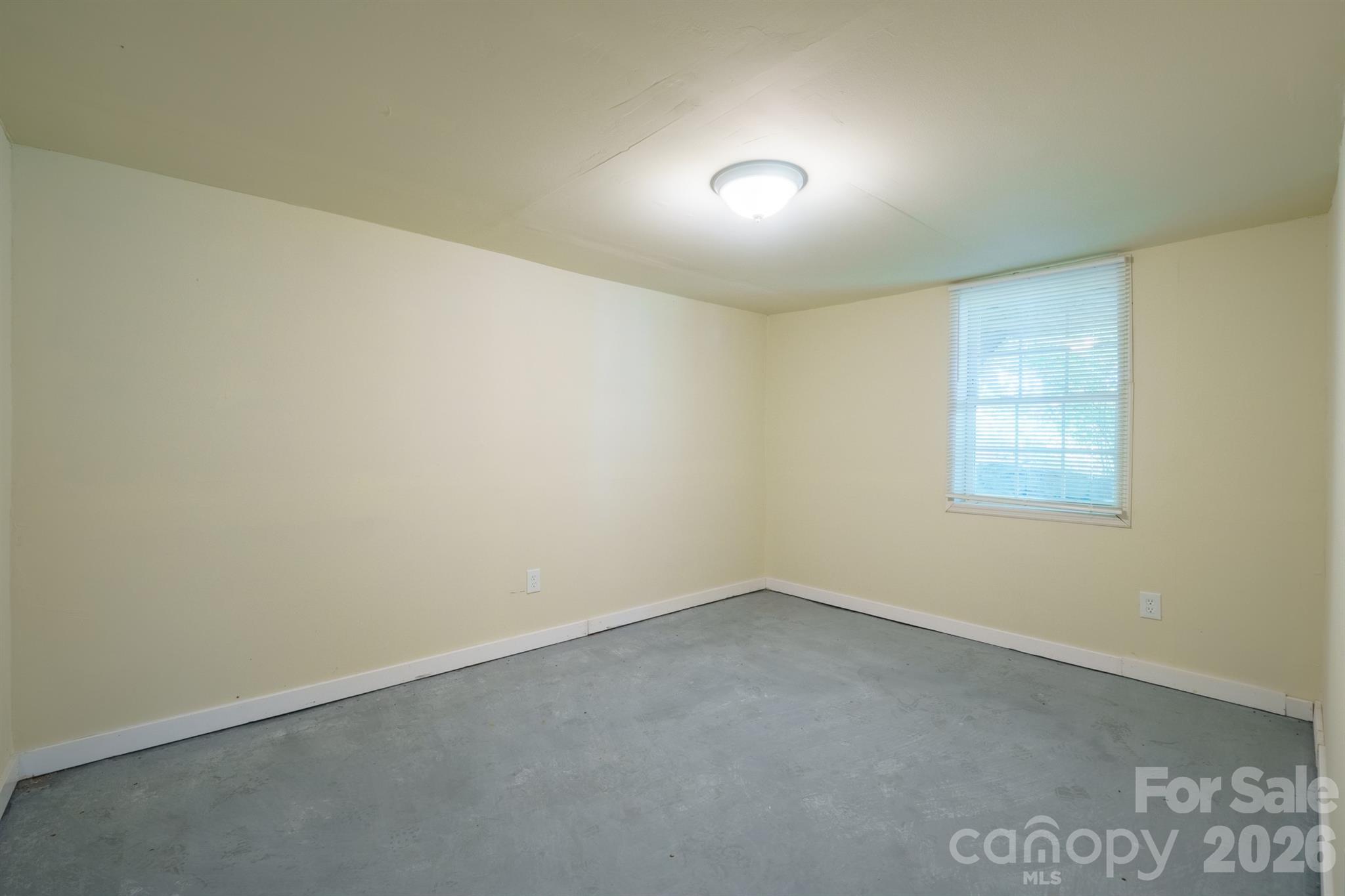 1028 East Drive Property Photo 11