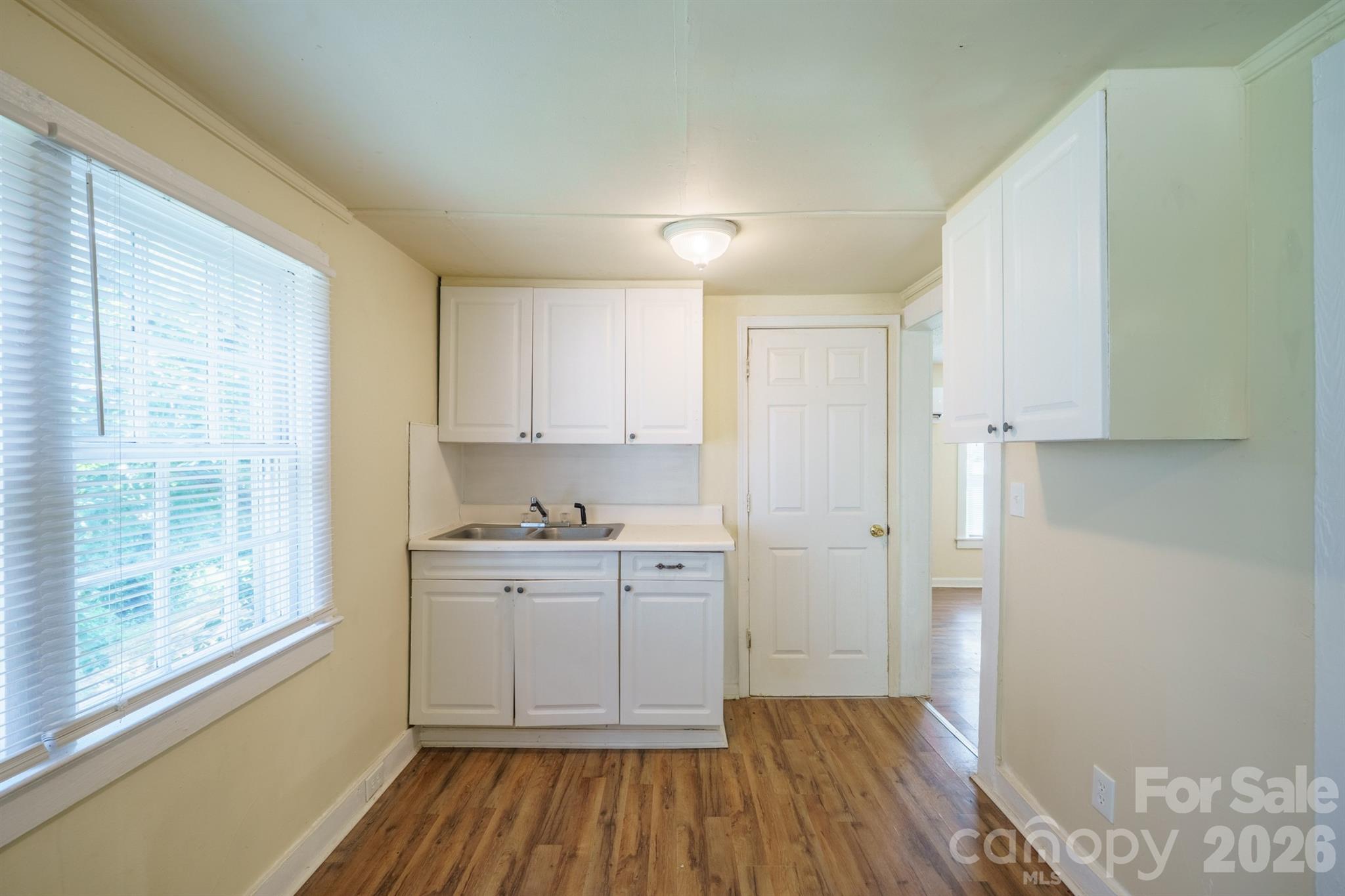 1028 East Drive Property Photo 16
