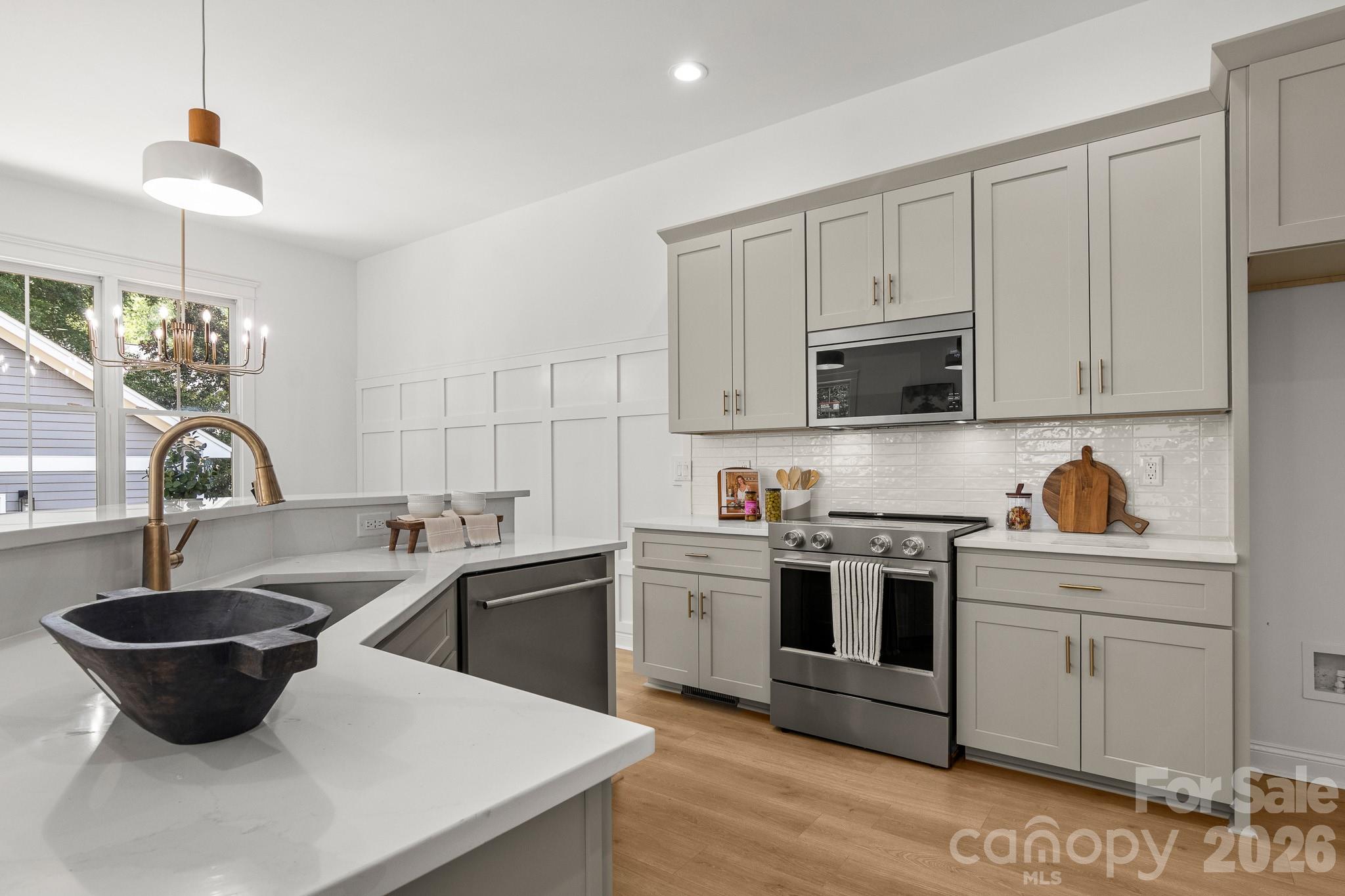 361 Elis Way Property Photo 11