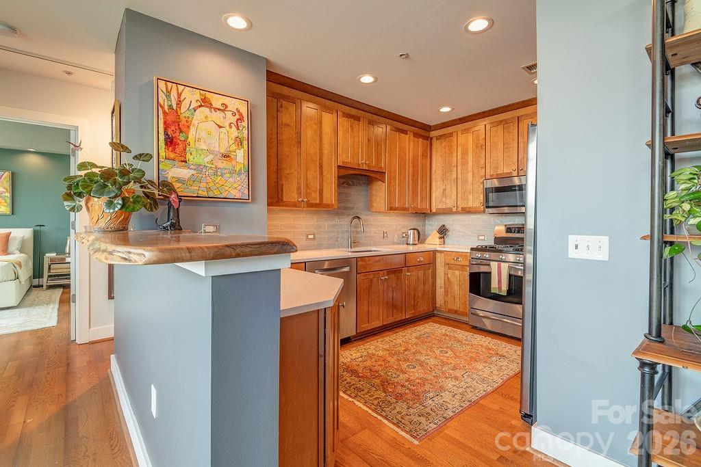 60 N Market Street 702 Property Photo 7