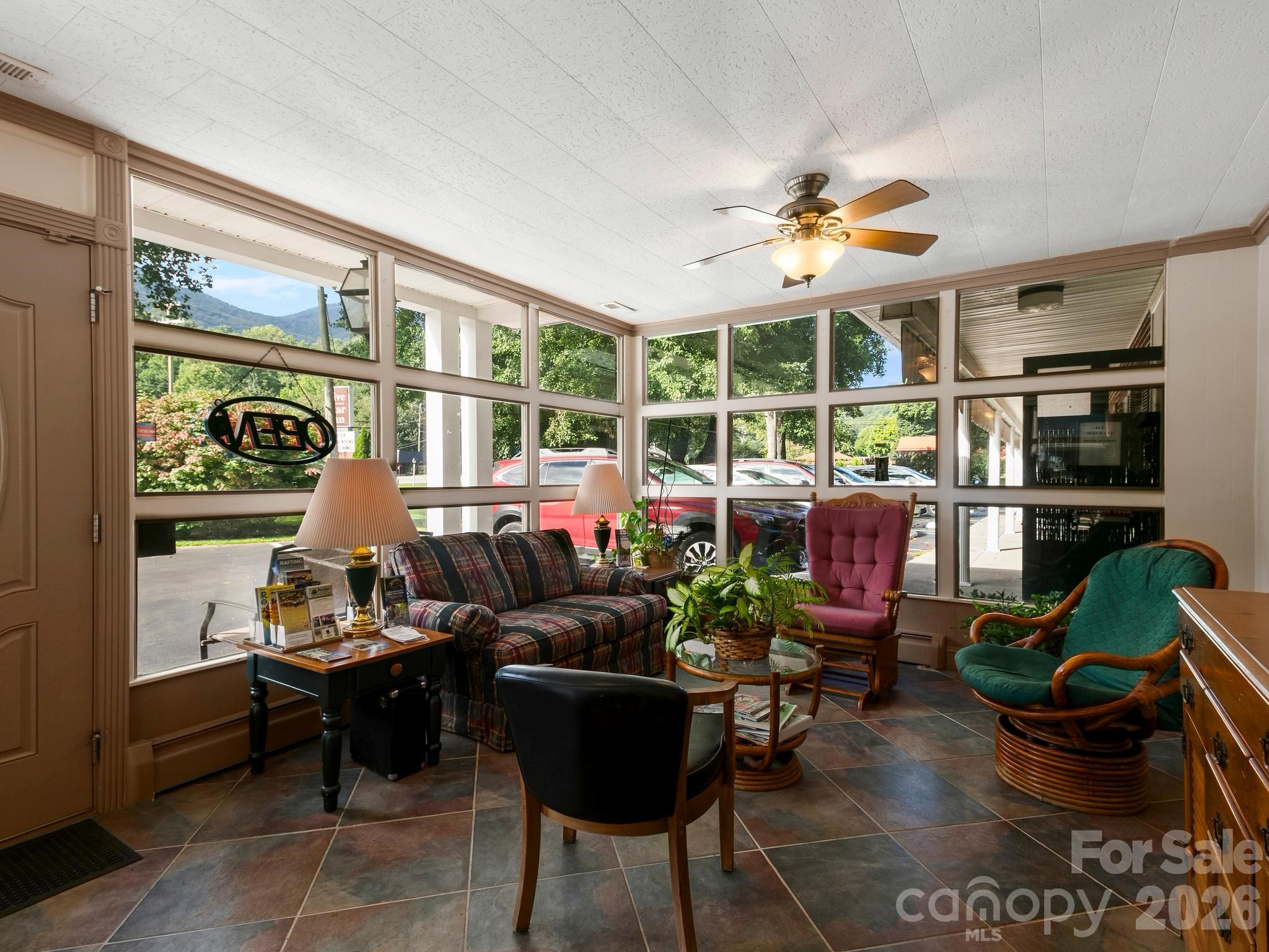 2474 Soco Road Property Photo 6