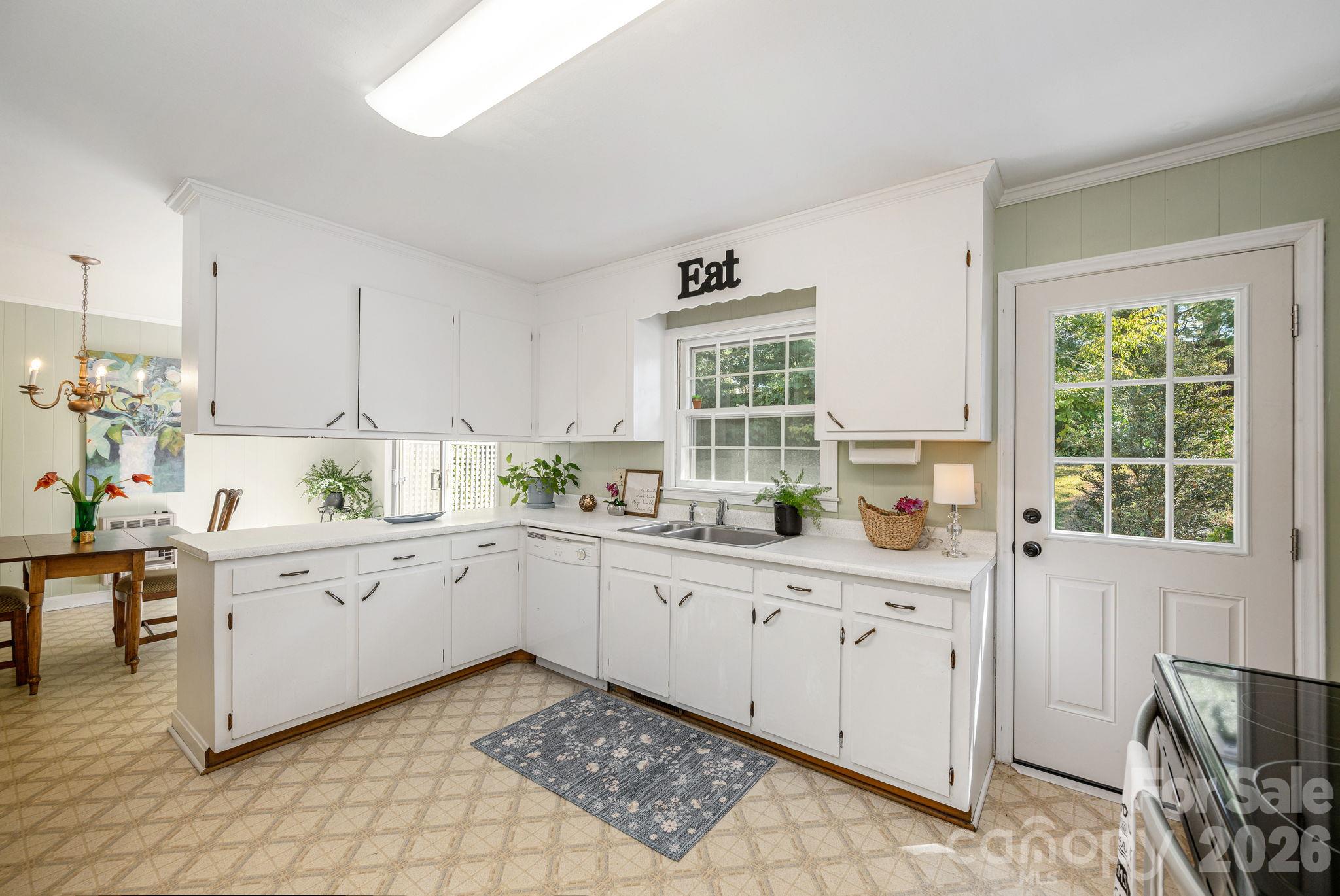 224 Lyndale Road Property Photo 15